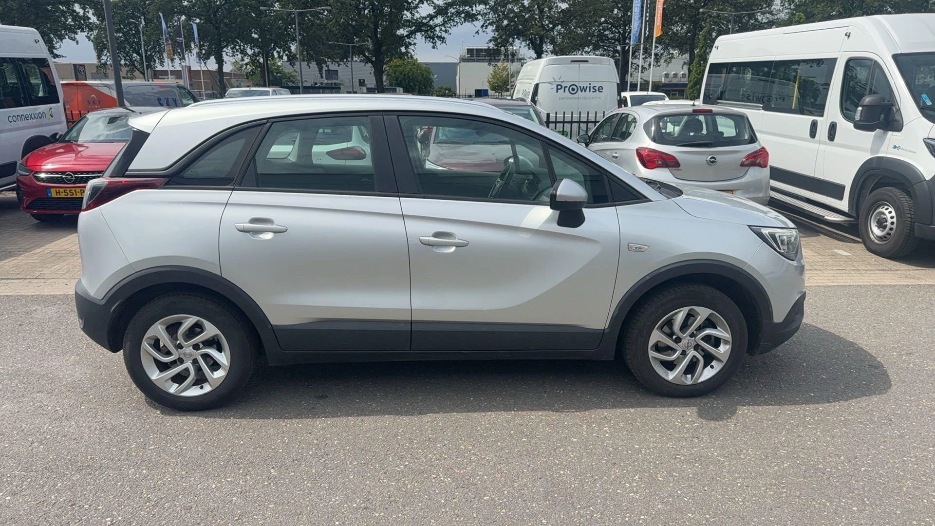 Opel-Crossland X-image-16