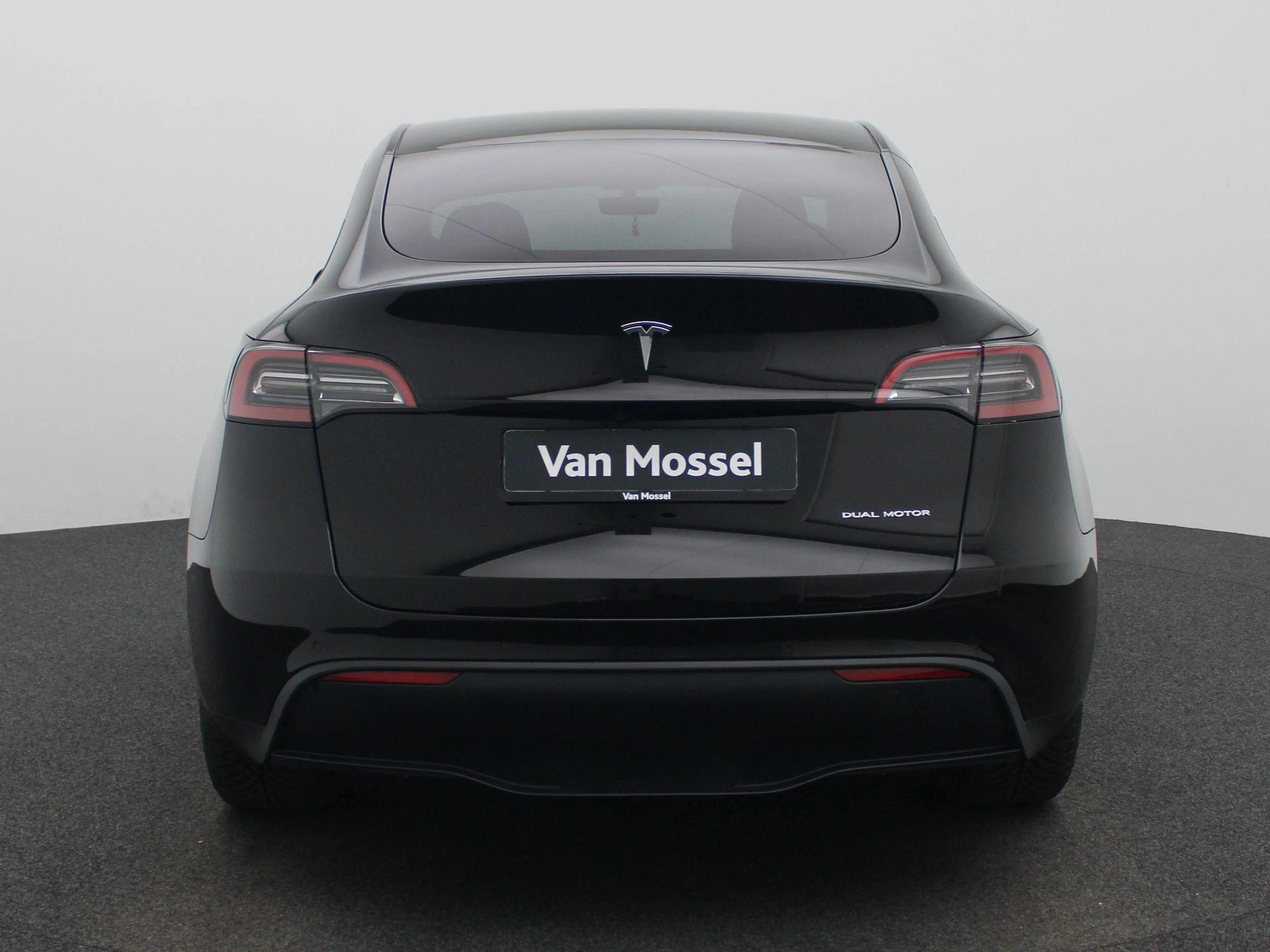 Tesla Model Y Long Range Dual Motor AWD