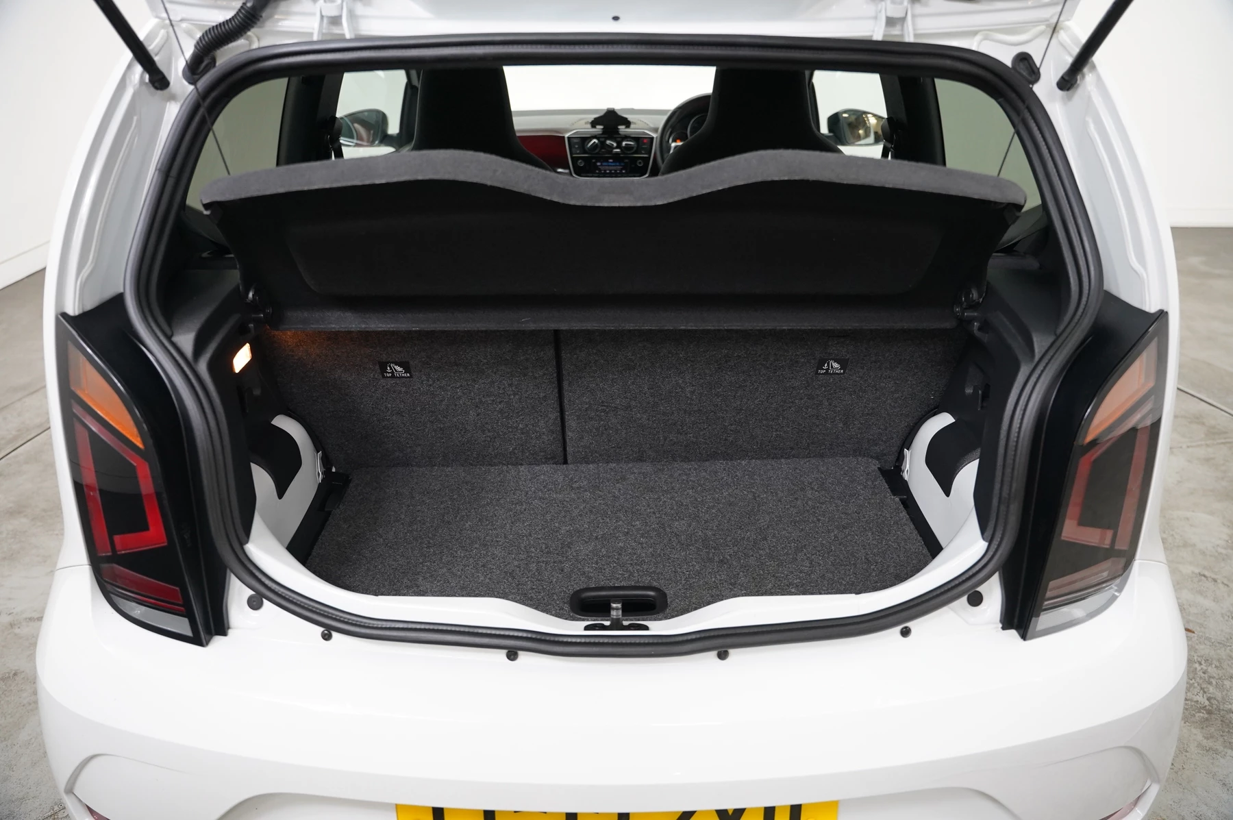 Volkswagen-up!-image-11