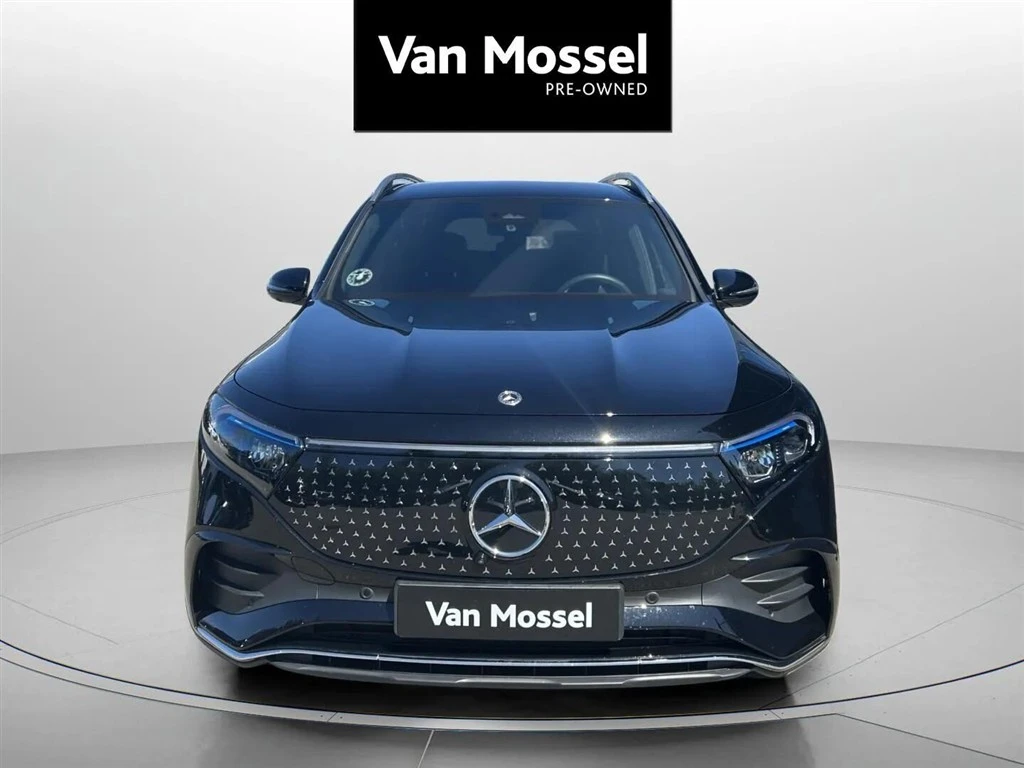 Mercedes-Benz-EQB-image-1