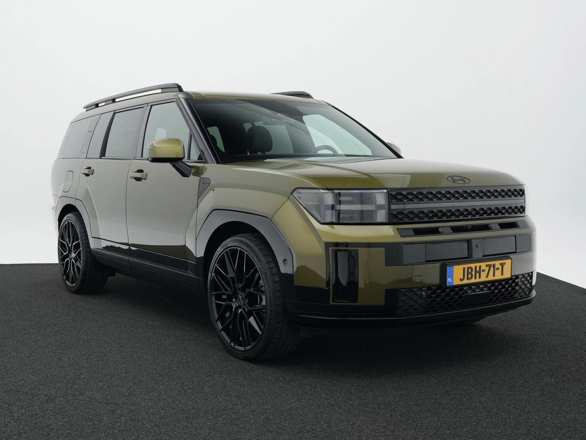 Hyundai-Santa Fe-image-12