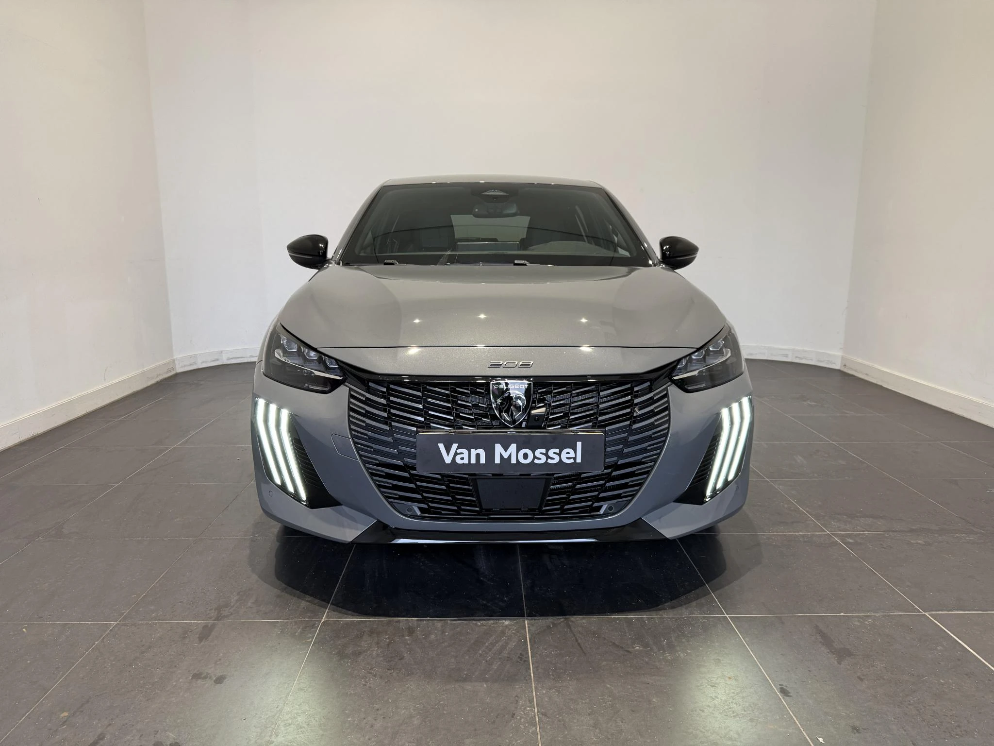 Peugeot-e-208-image-1