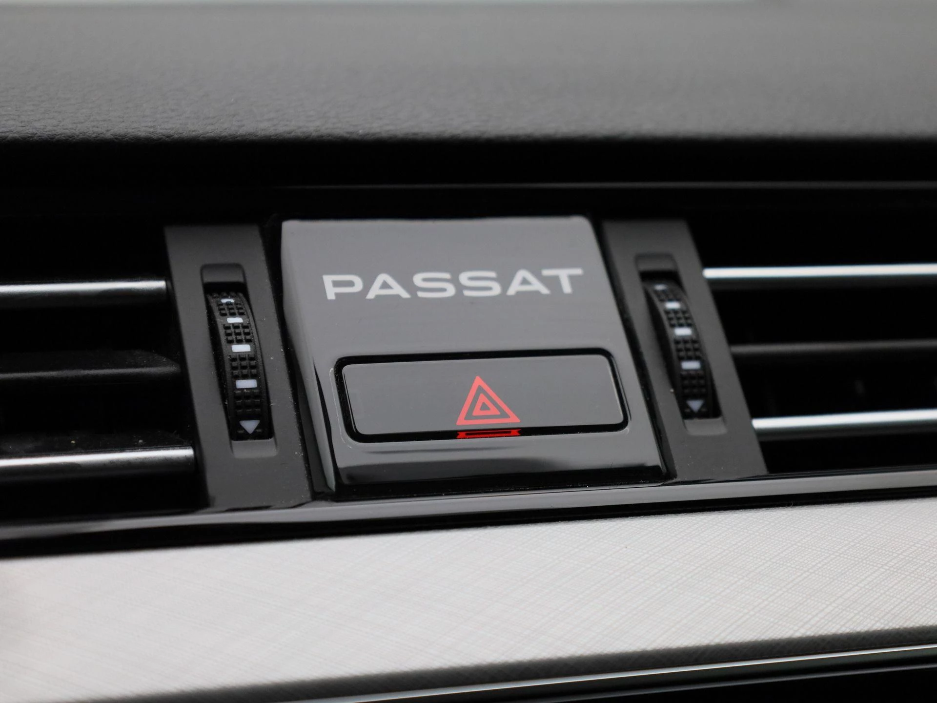 Volkswagen Passat Variant 2.0 TDI 90kW DSG Style Adapt. Cruise | Schuif-dak