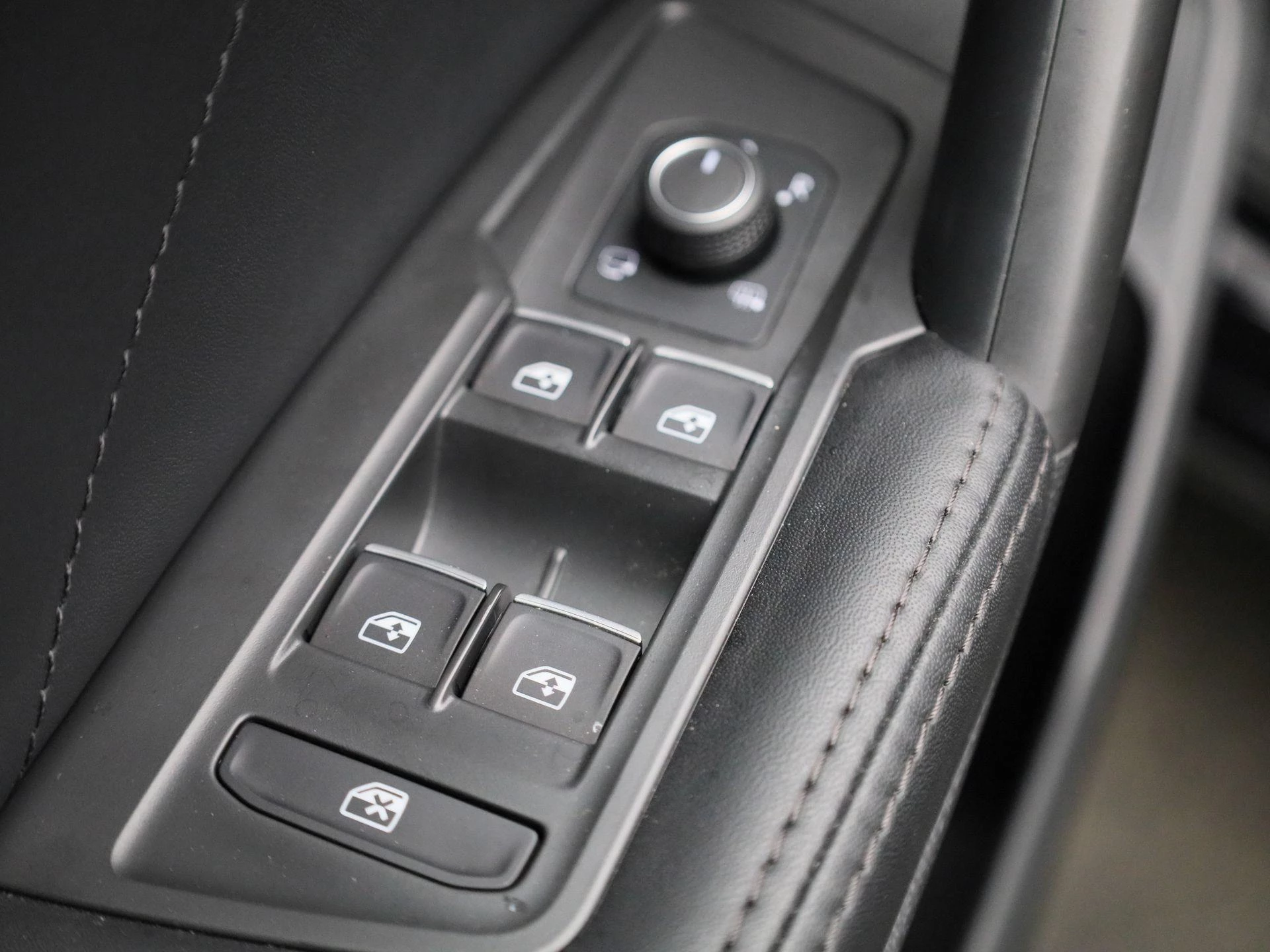 Volkswagen-Tiguan Allspace-image-31