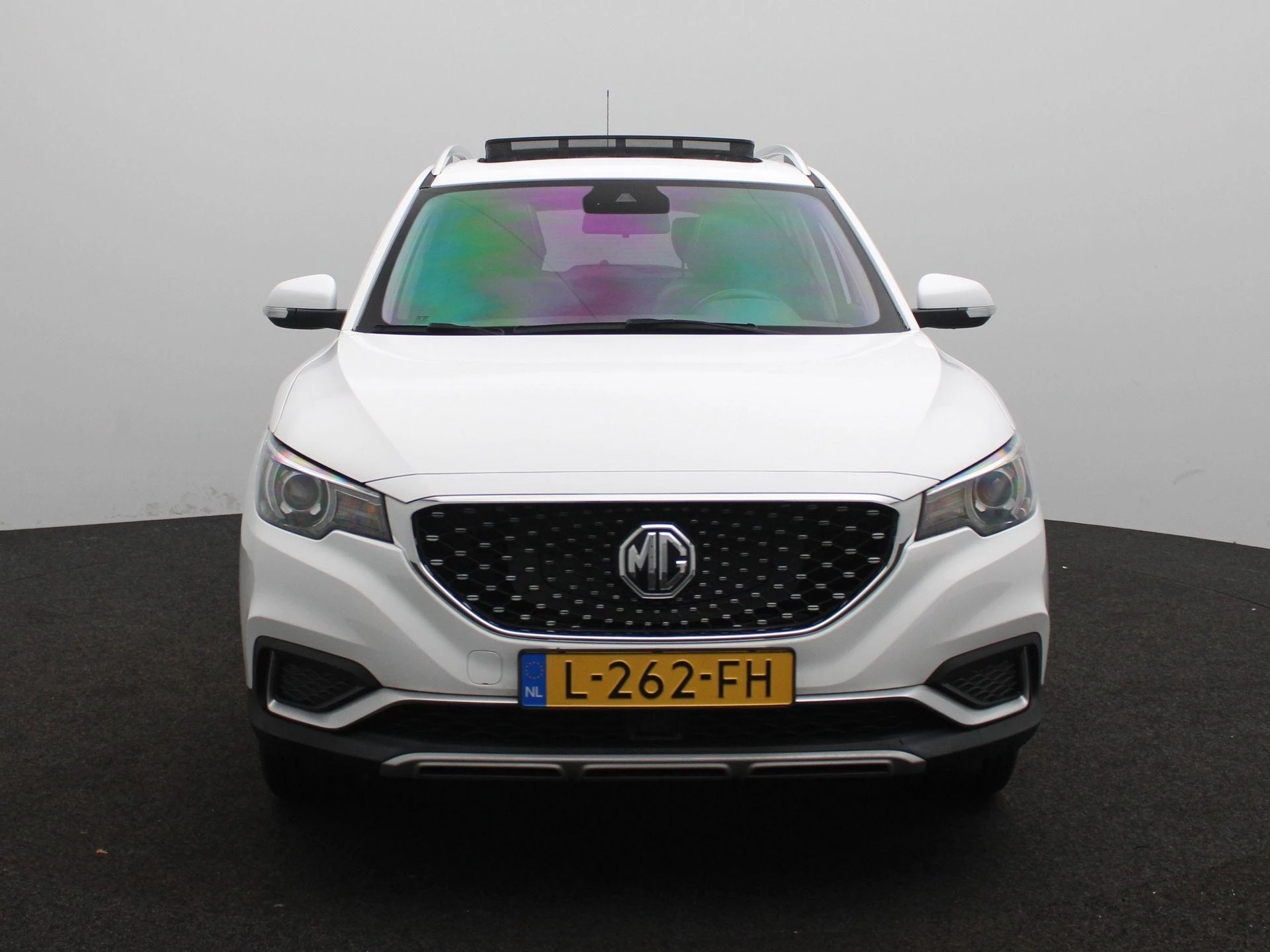 MG-ZS EV-image-2