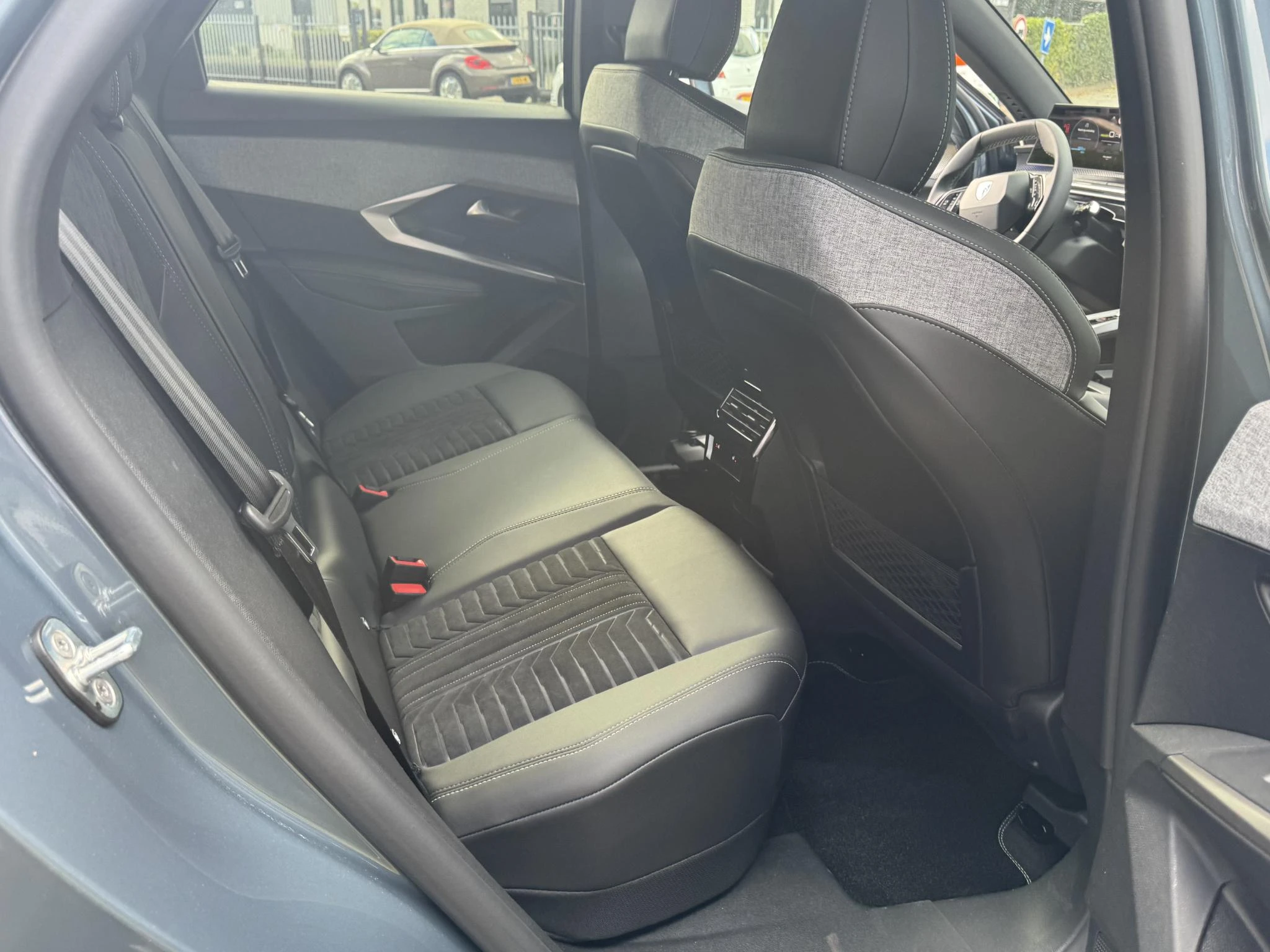 Peugeot-e-3008-image-41