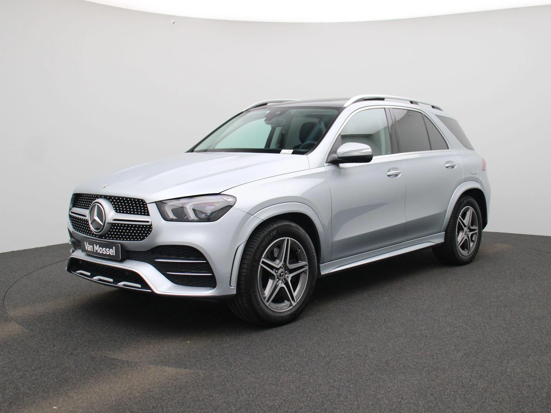 Mercedes-Benz-GLE-image-0