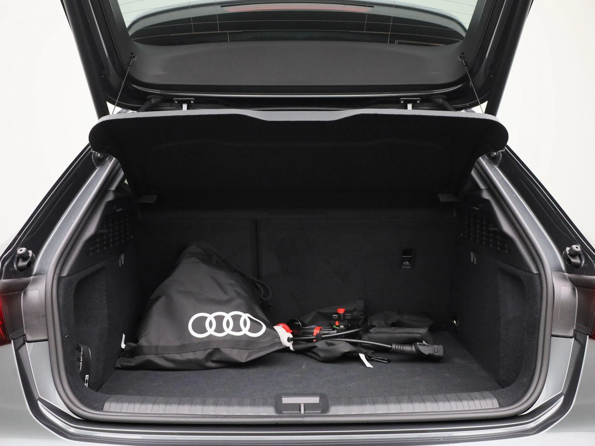 Audi A3 Sportback 45 TFSI e S edition Competition