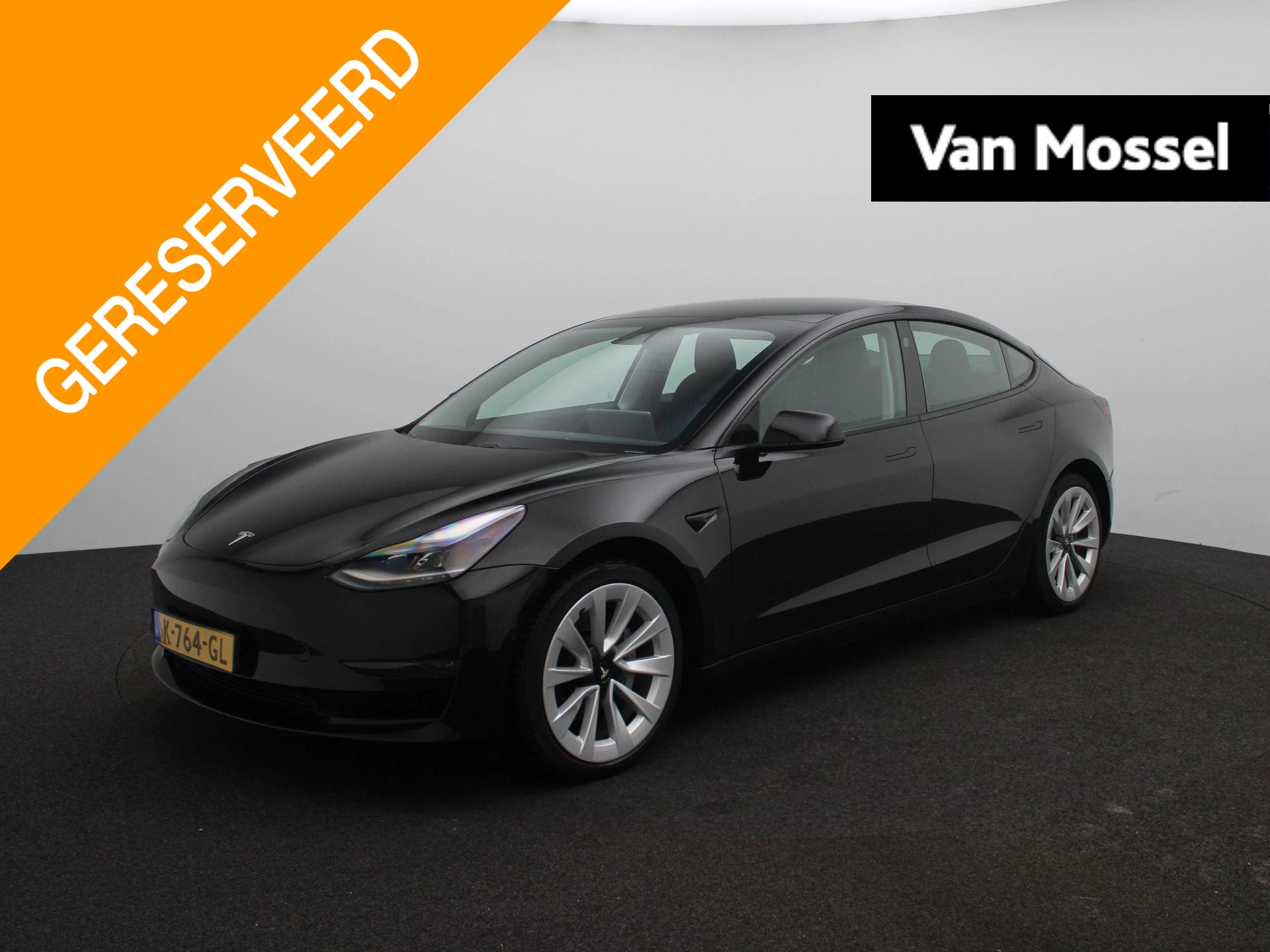 Tesla-Model 3-image-0