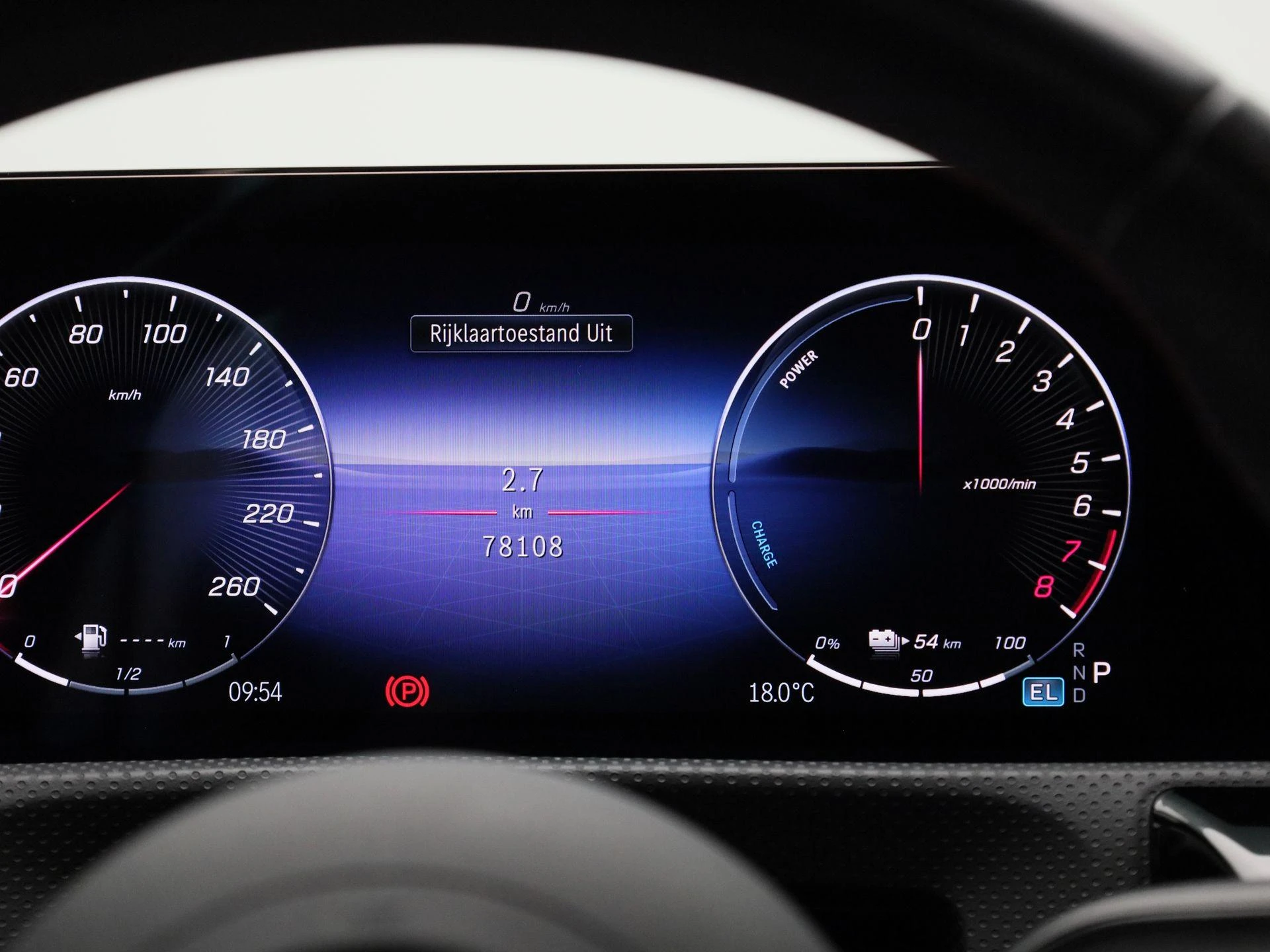 Mercedes-Benz-CLA-image-7