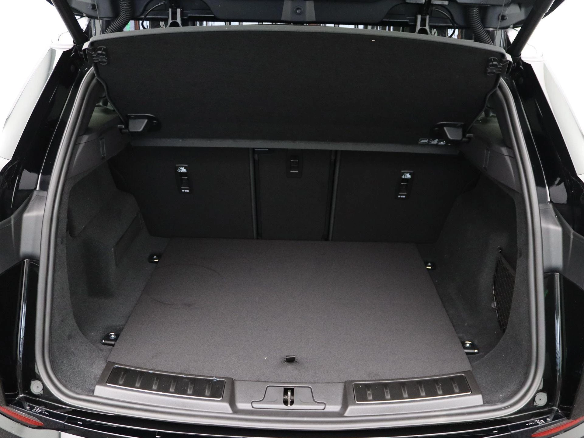 Land Rover-Range Rover Evoque-image-36