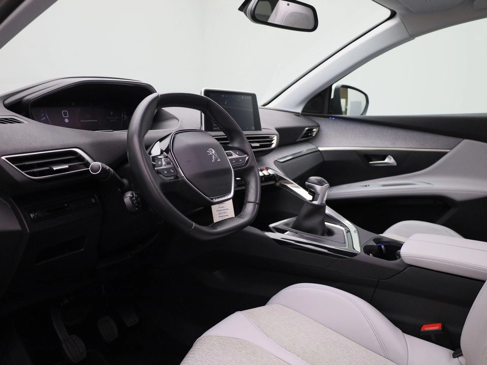 Peugeot-5008-image-31