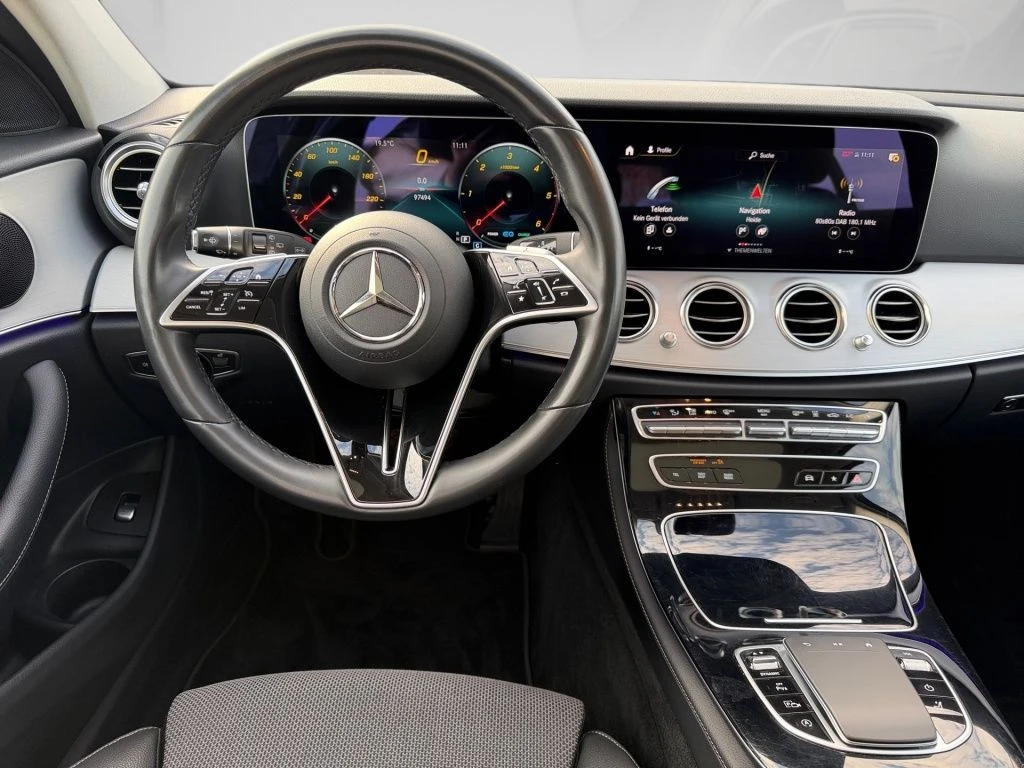 Mercedes-Benz-E-Klasse 220 d-image-10