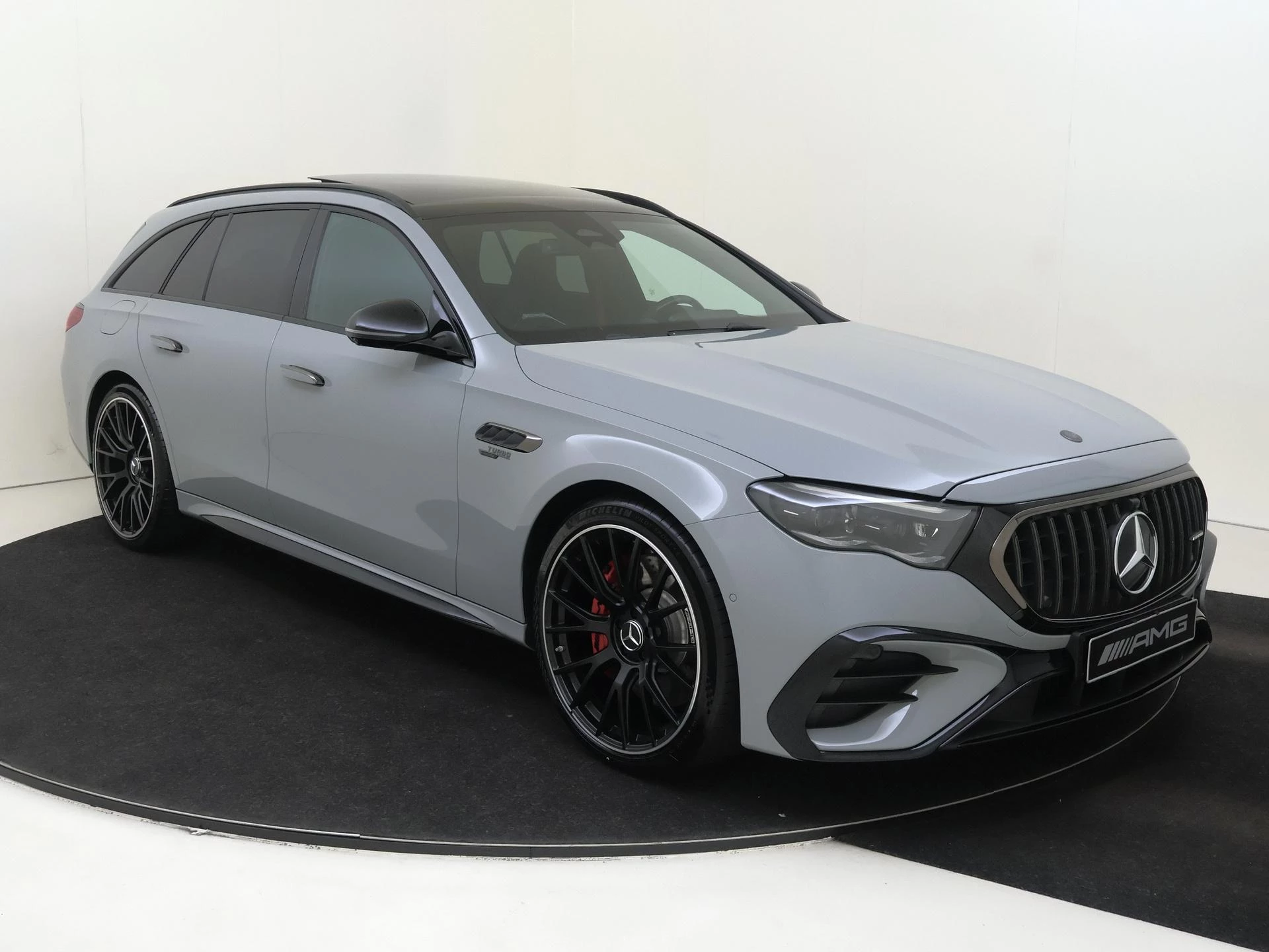 Mercedes-Benz-E-Klasse-image-1