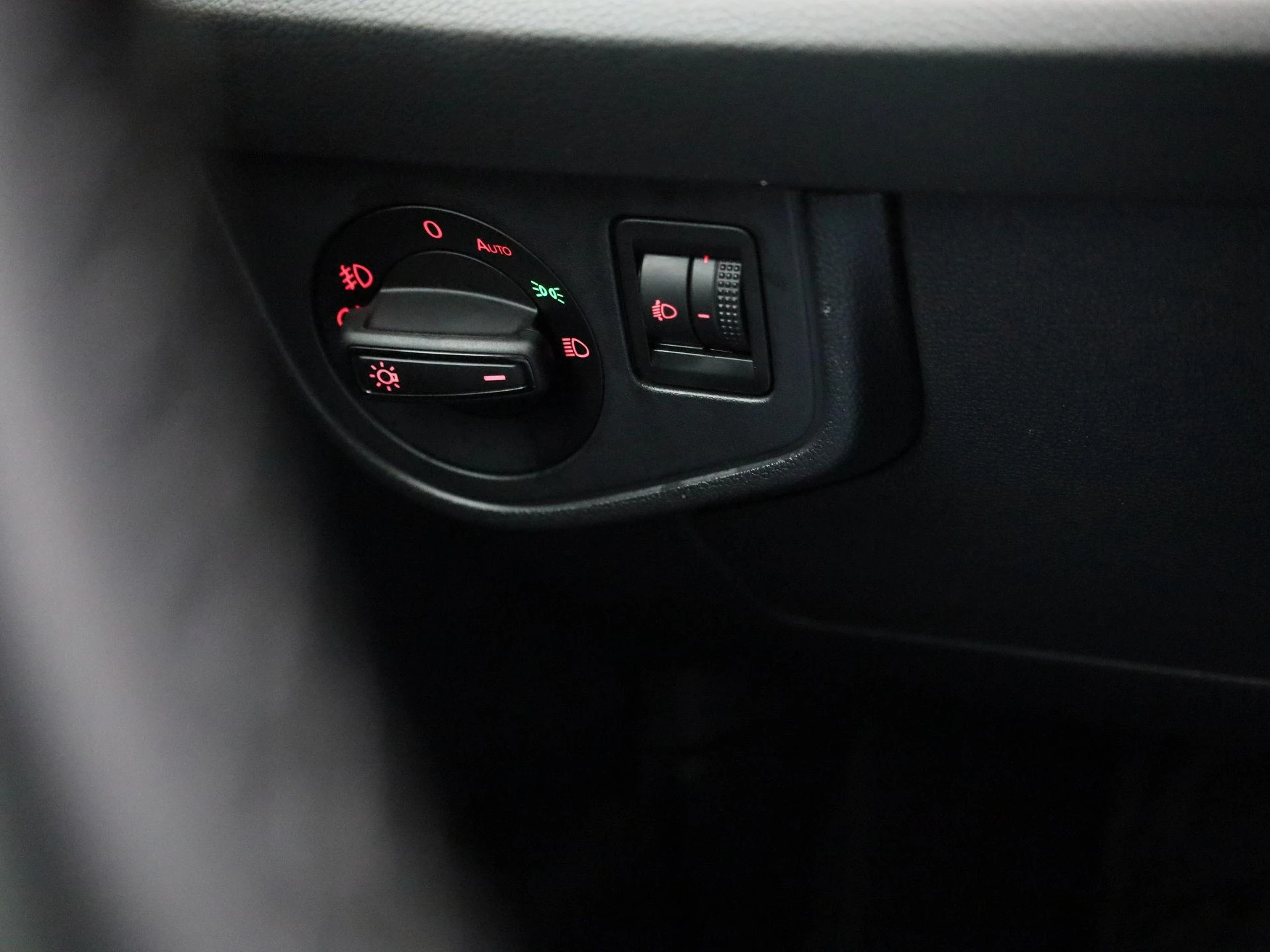 Volkswagen-Polo-image-19