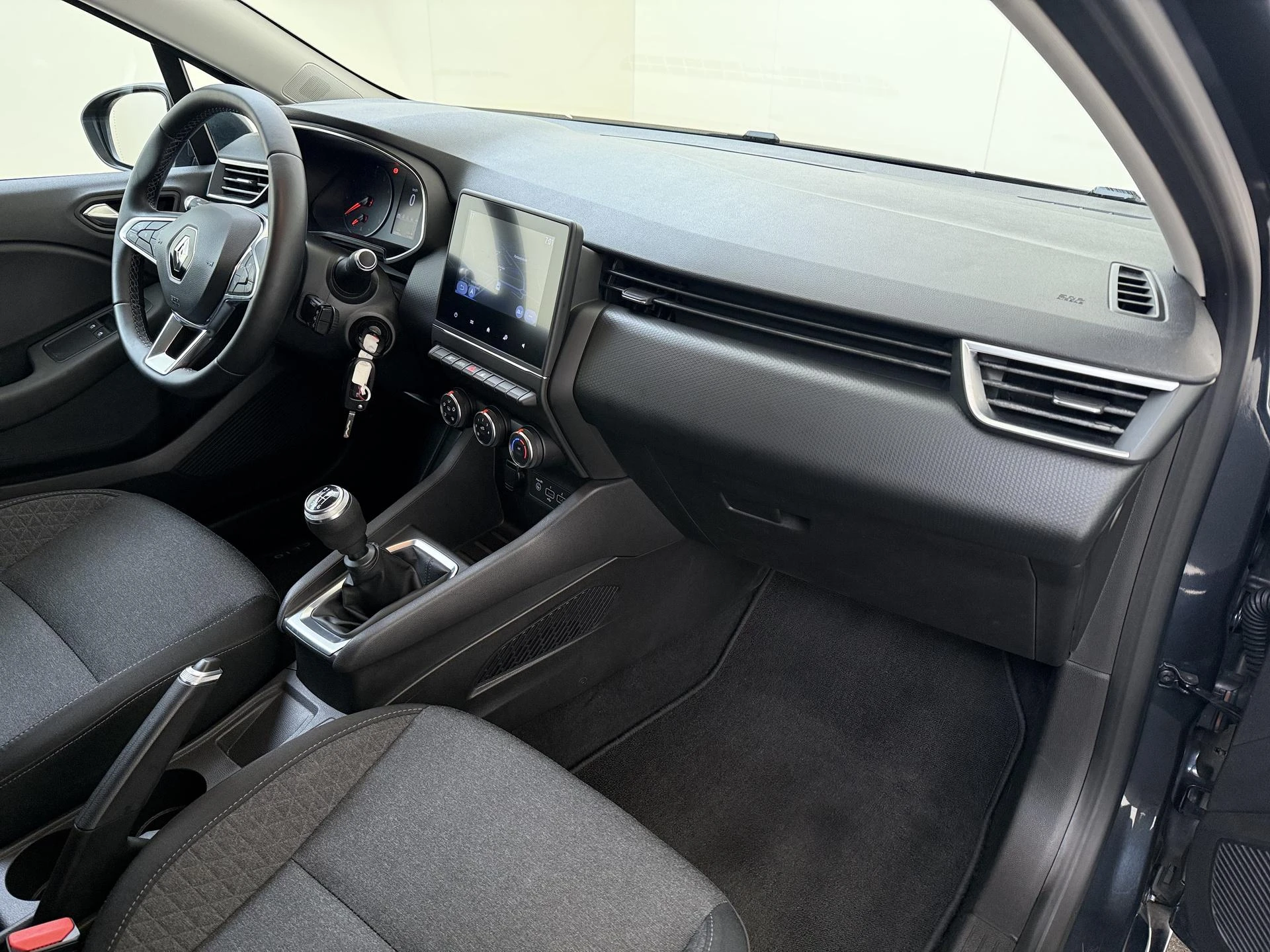 Renault-Clio-image-4