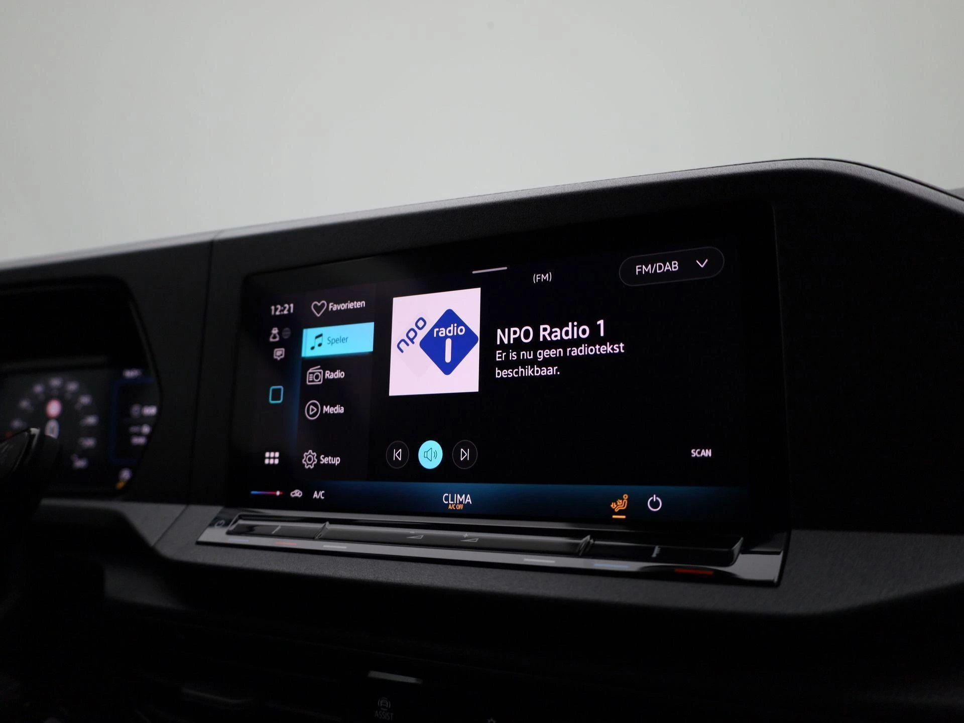 Volkswagen-Caddy-image-26