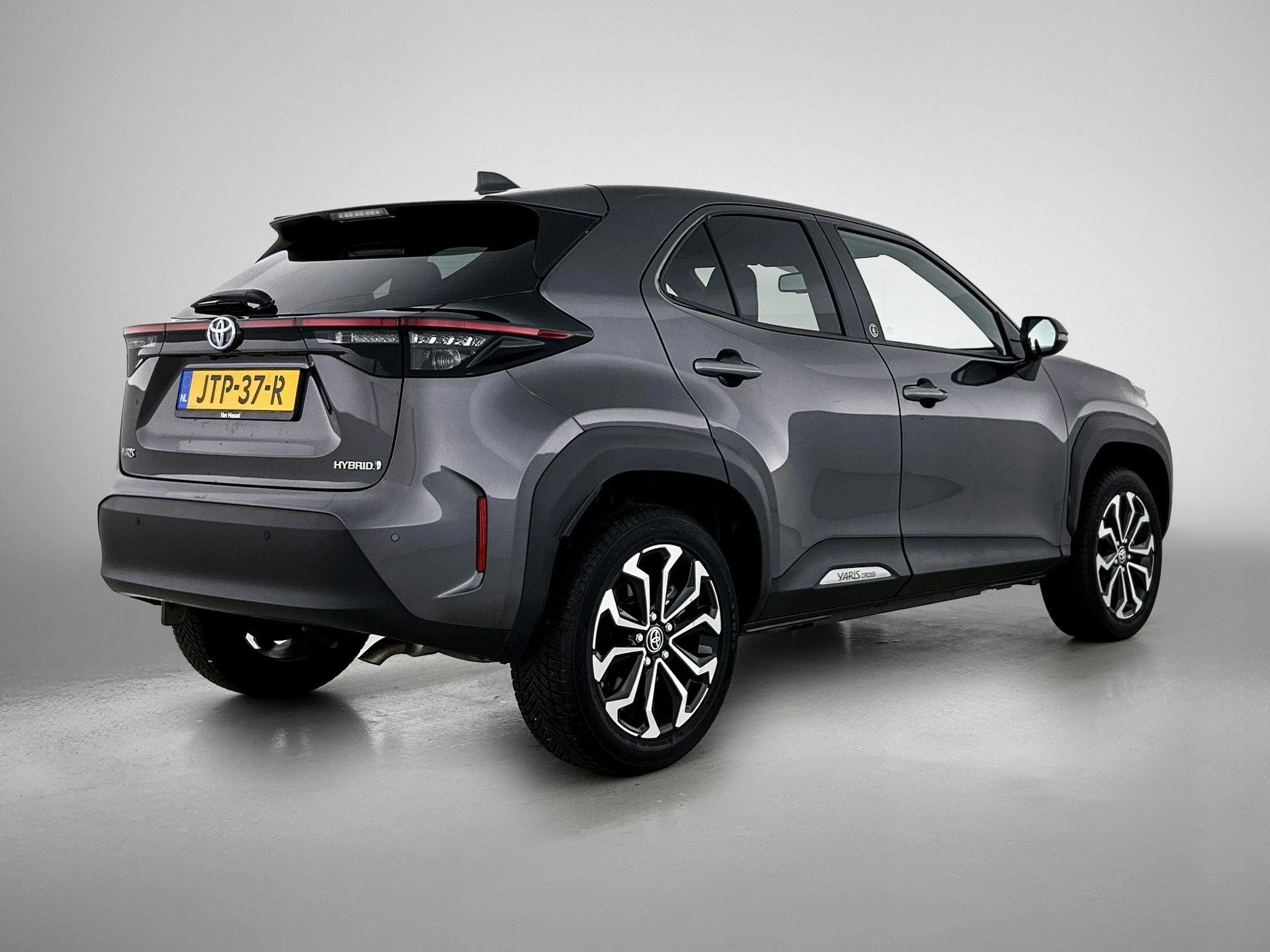 Toyota-Yaris Cross-image-3