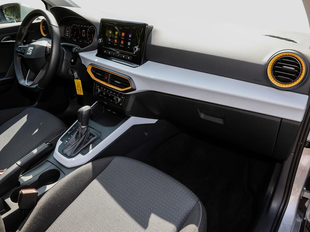 SEAT-Arona-image-6