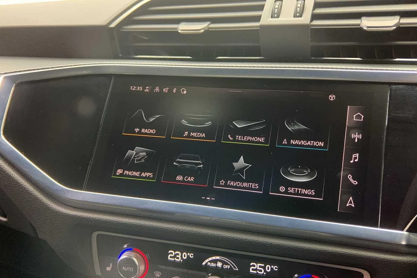 Audi-Q3-image-16