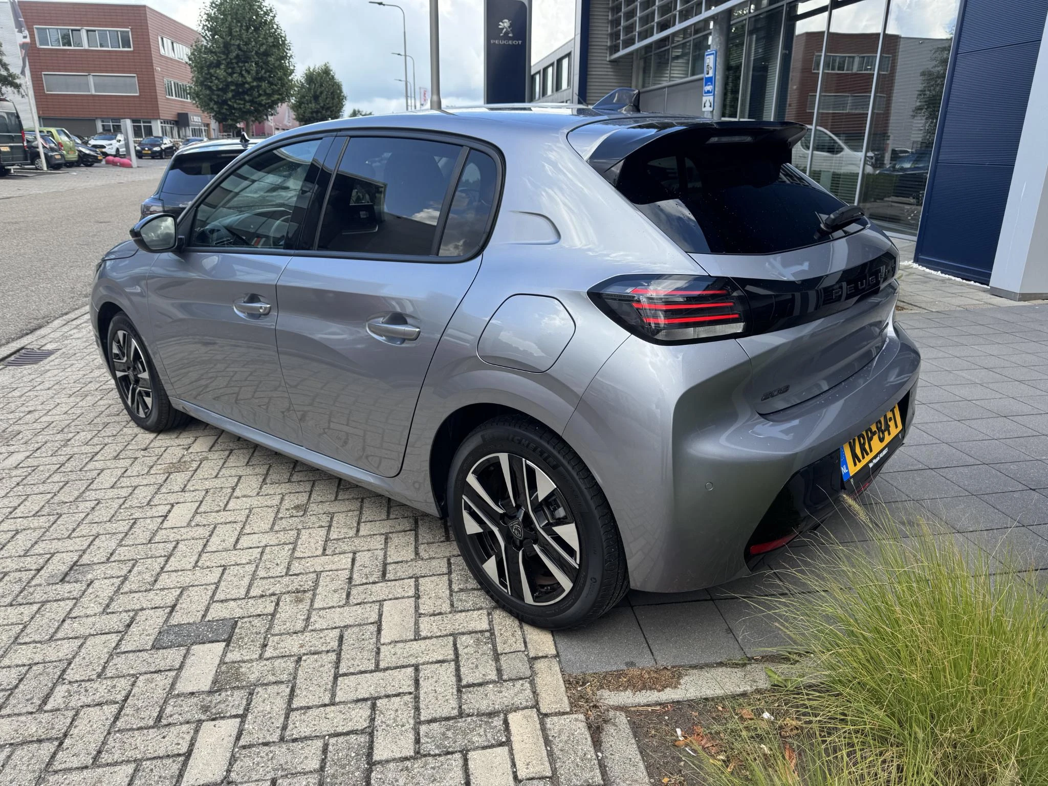 Peugeot-208-image-3