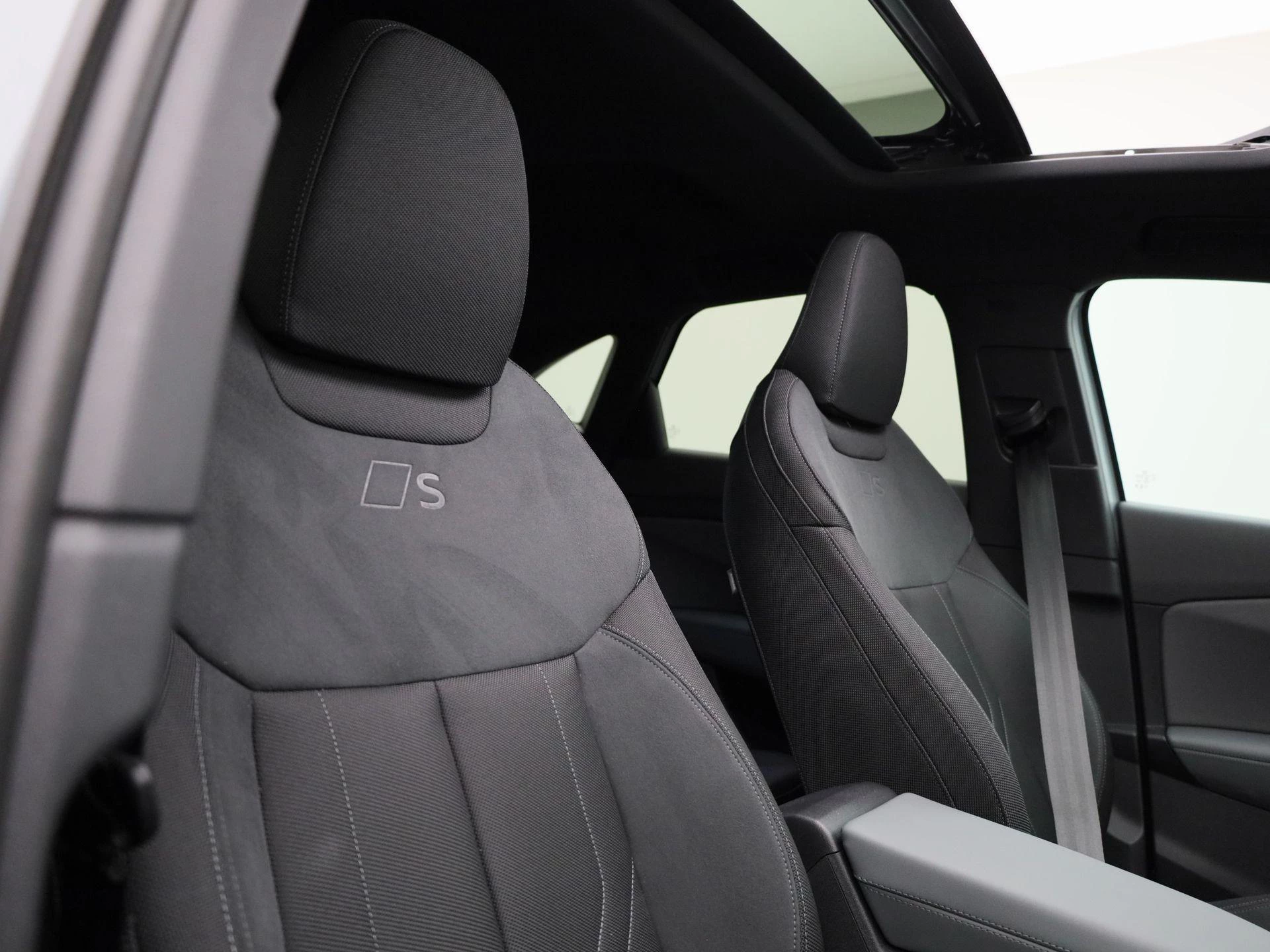 Audi-Q3-image-40