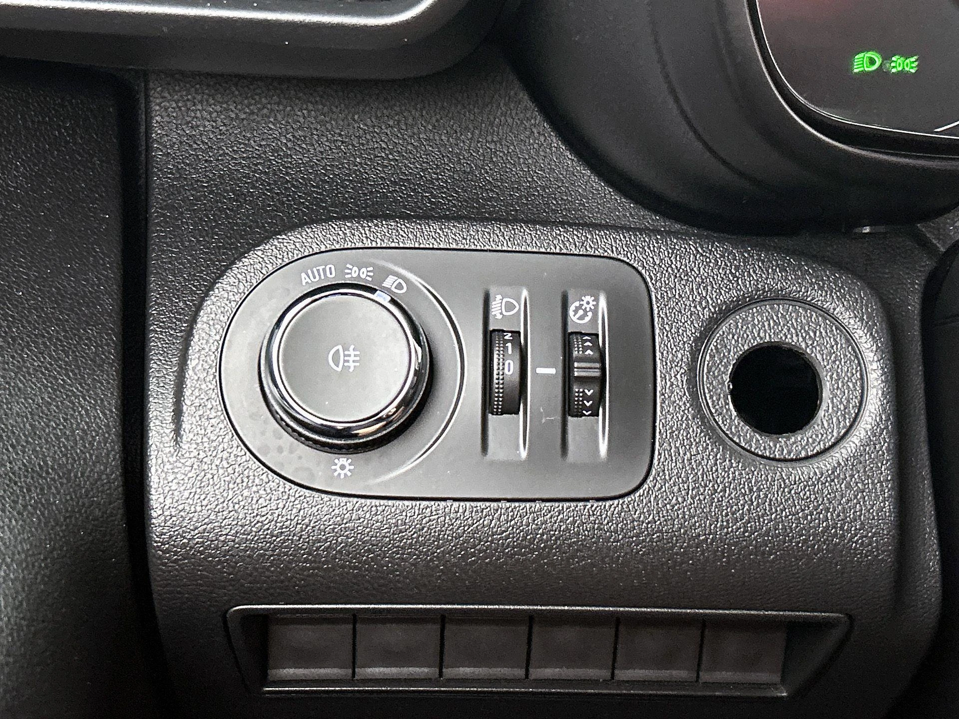 Opel-Combo-image-24