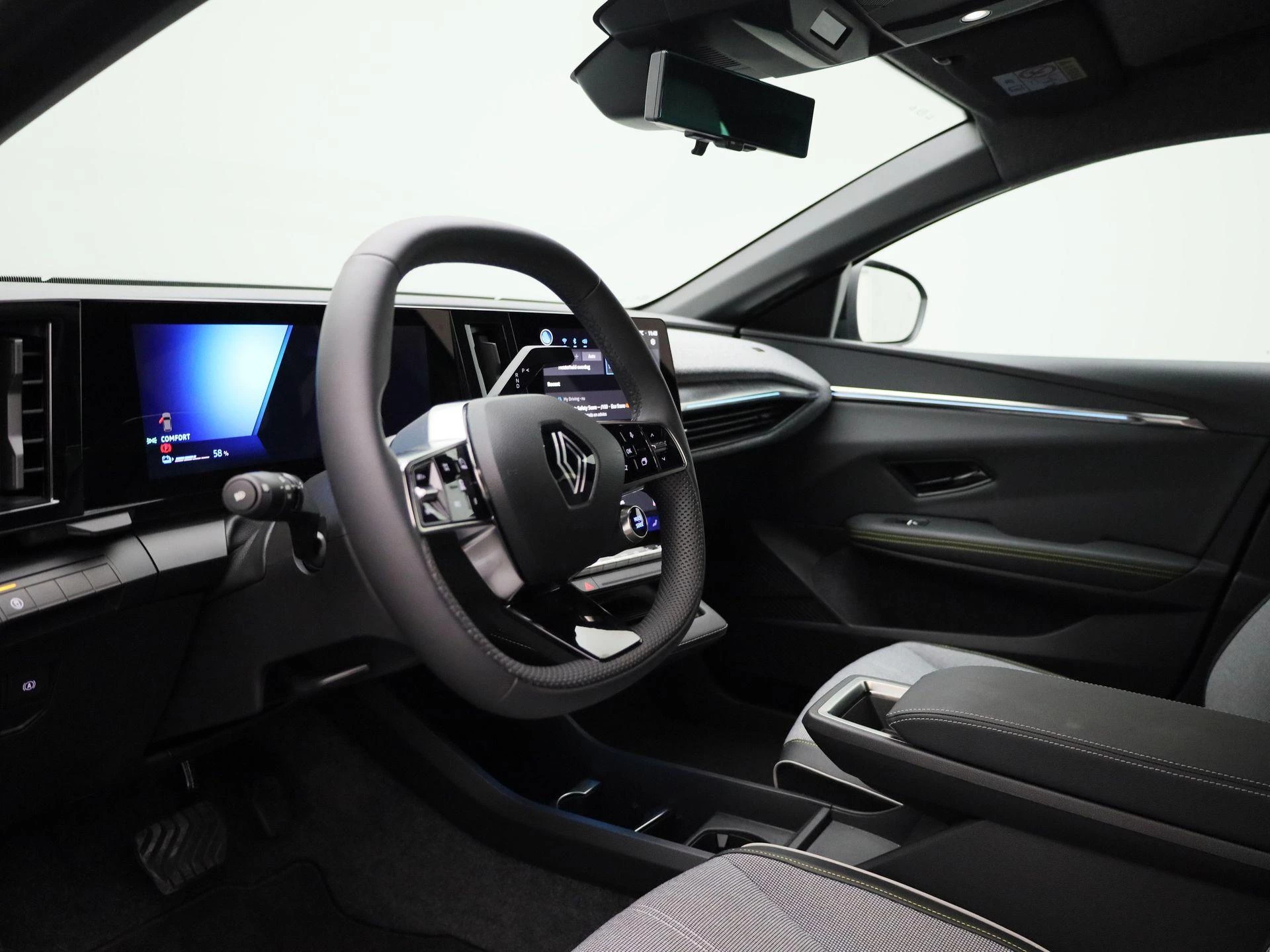 Renault-Megane E-Tech-image-27