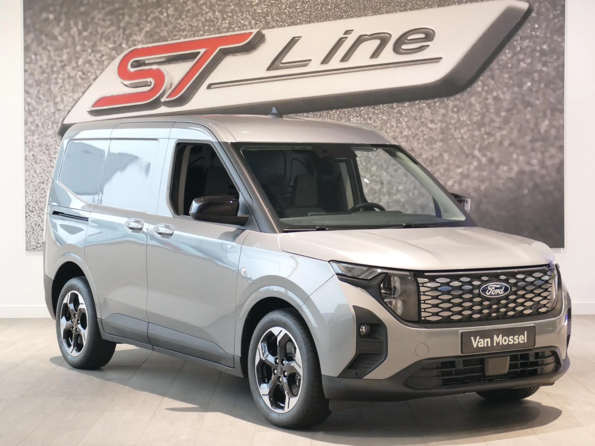 Ford-Transit Courier-image-6