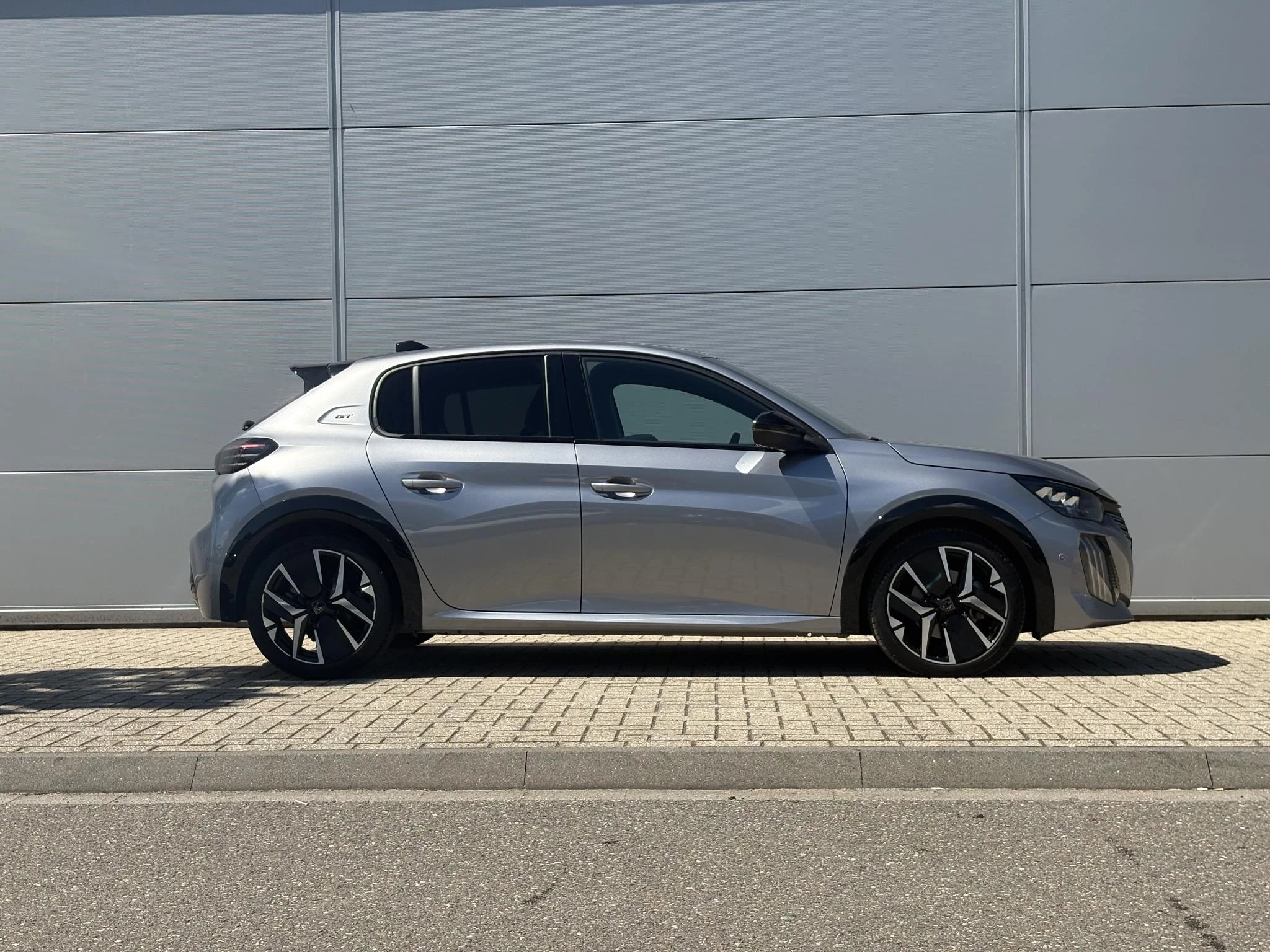 Peugeot 208 Hybrid 100 e-DSC6 GT