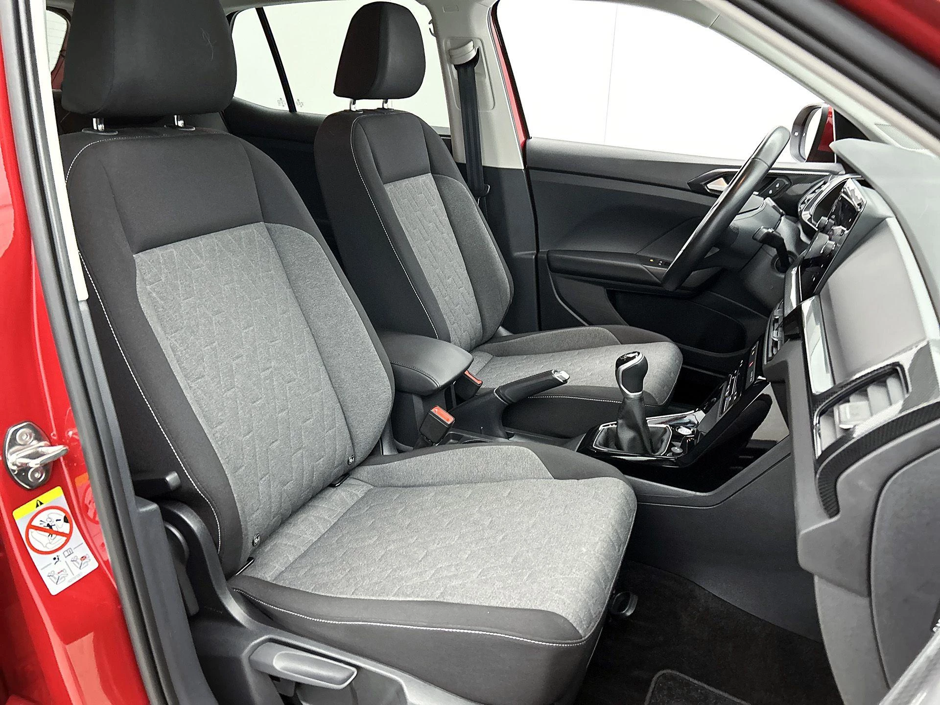 Volkswagen-T-Cross-image-36
