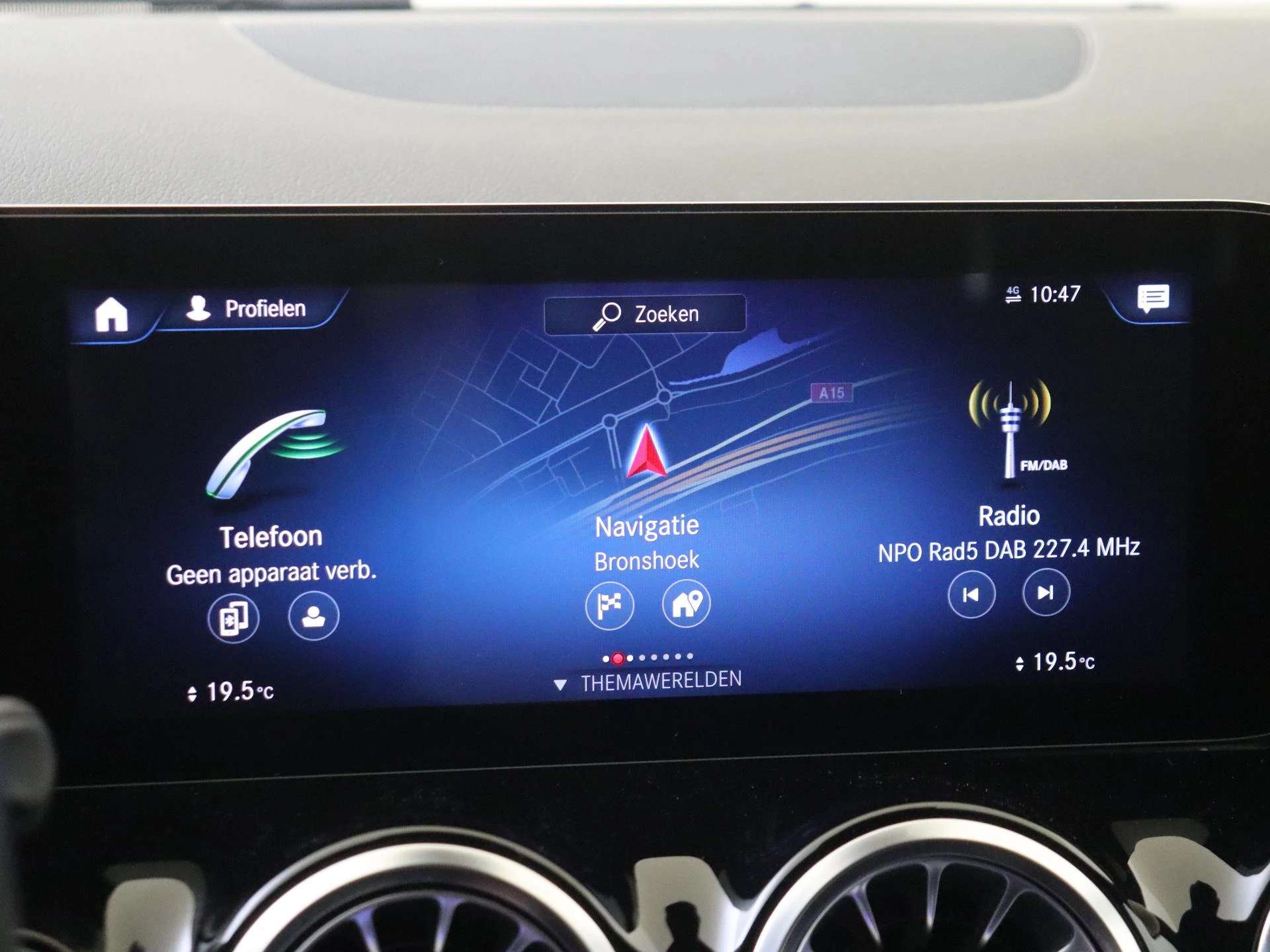 Mercedes-Benz-B-Klasse-image-16