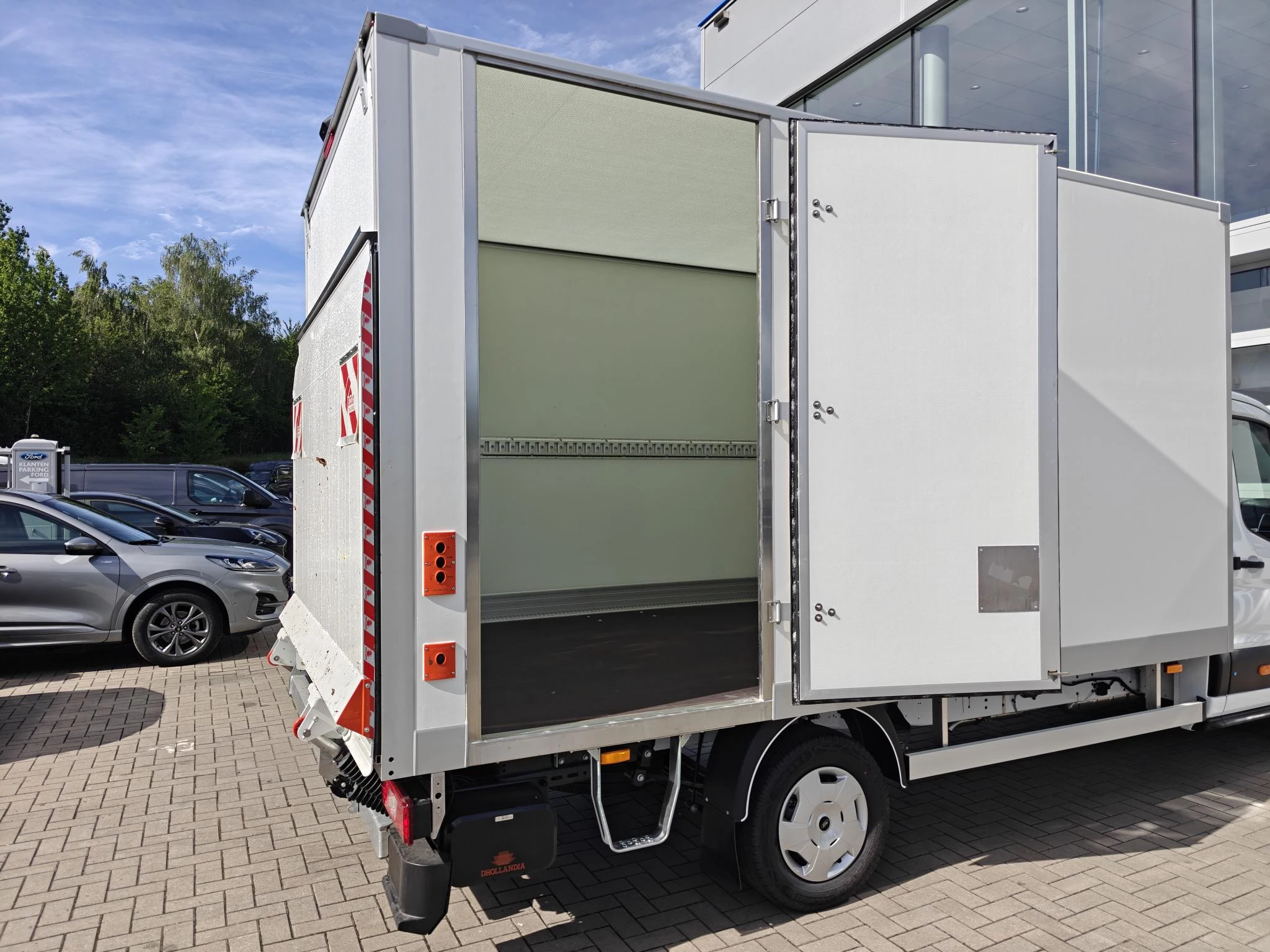 Ford Transit 2T ChassisCabine Meubelbak