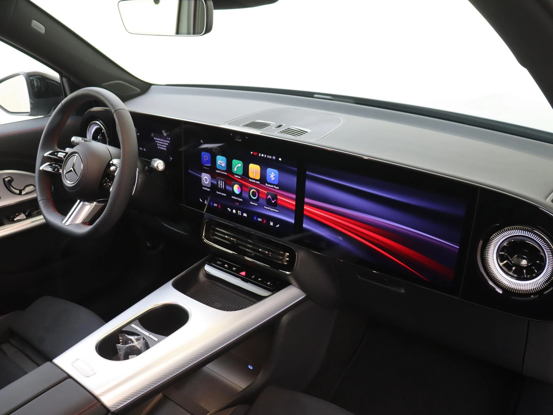 Mercedes-Benz-GLB-image-4