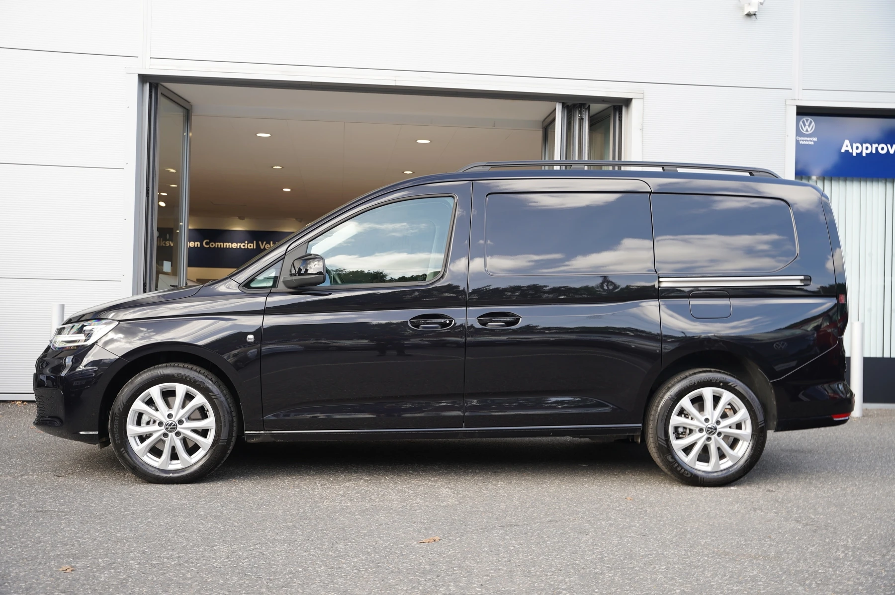 Volkswagen-Caddy-image-16