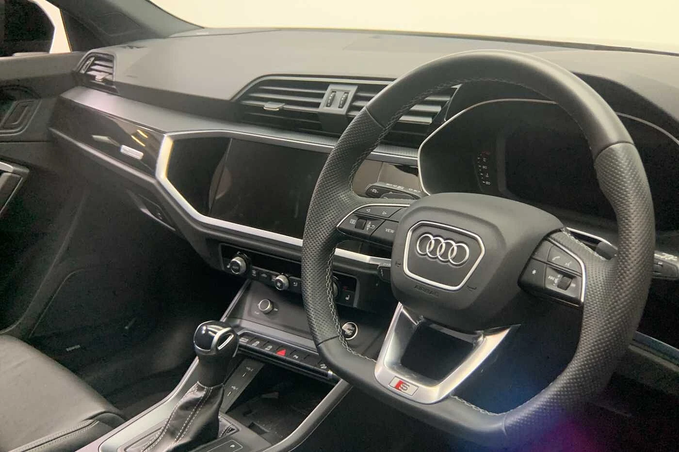 Audi-Q3-image-5