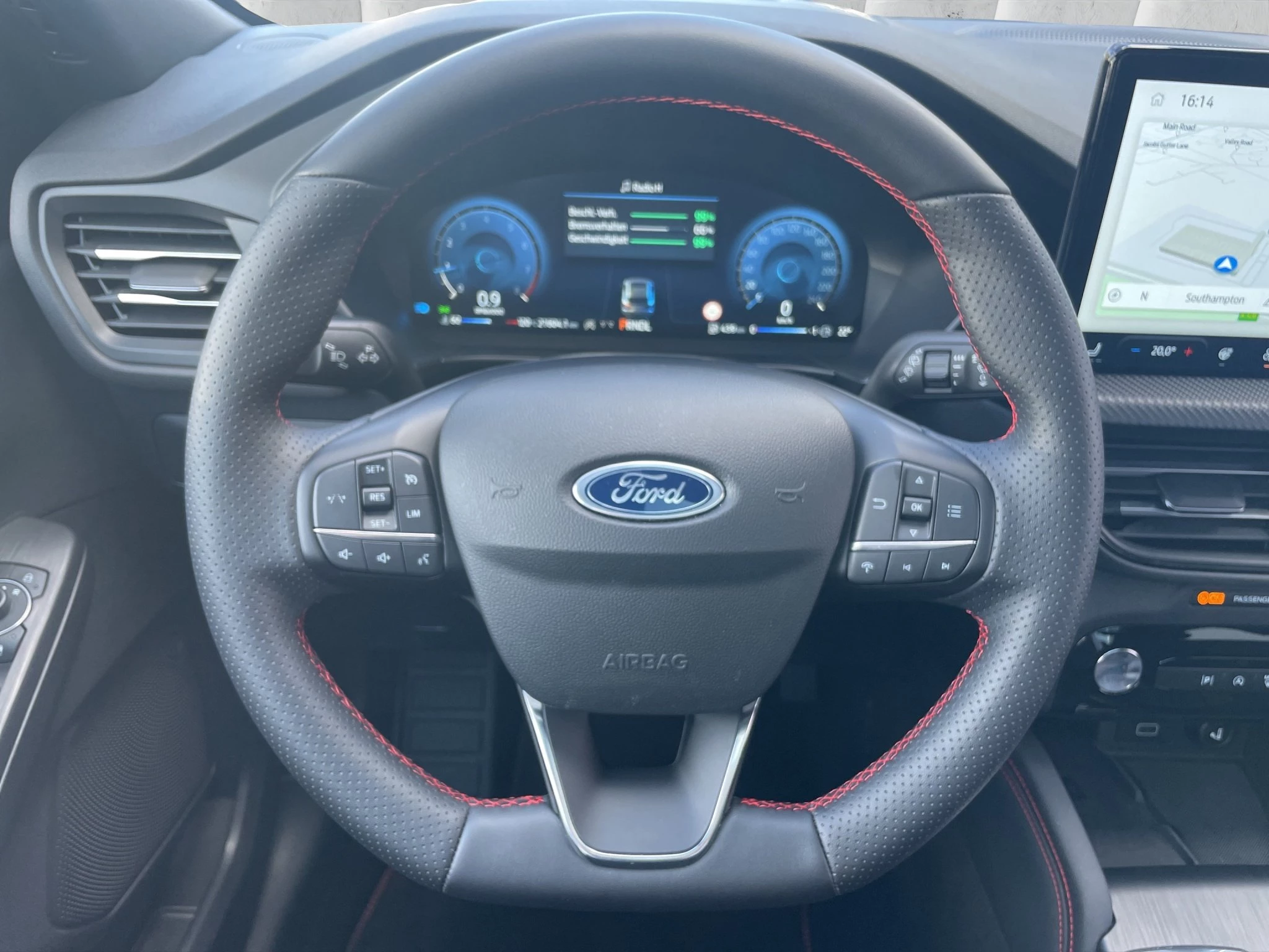 Ford Kuga ST-Line Aut.*PANO*KAM*LED-MATRIX*NAVI*GRA*WINTER-PKT.