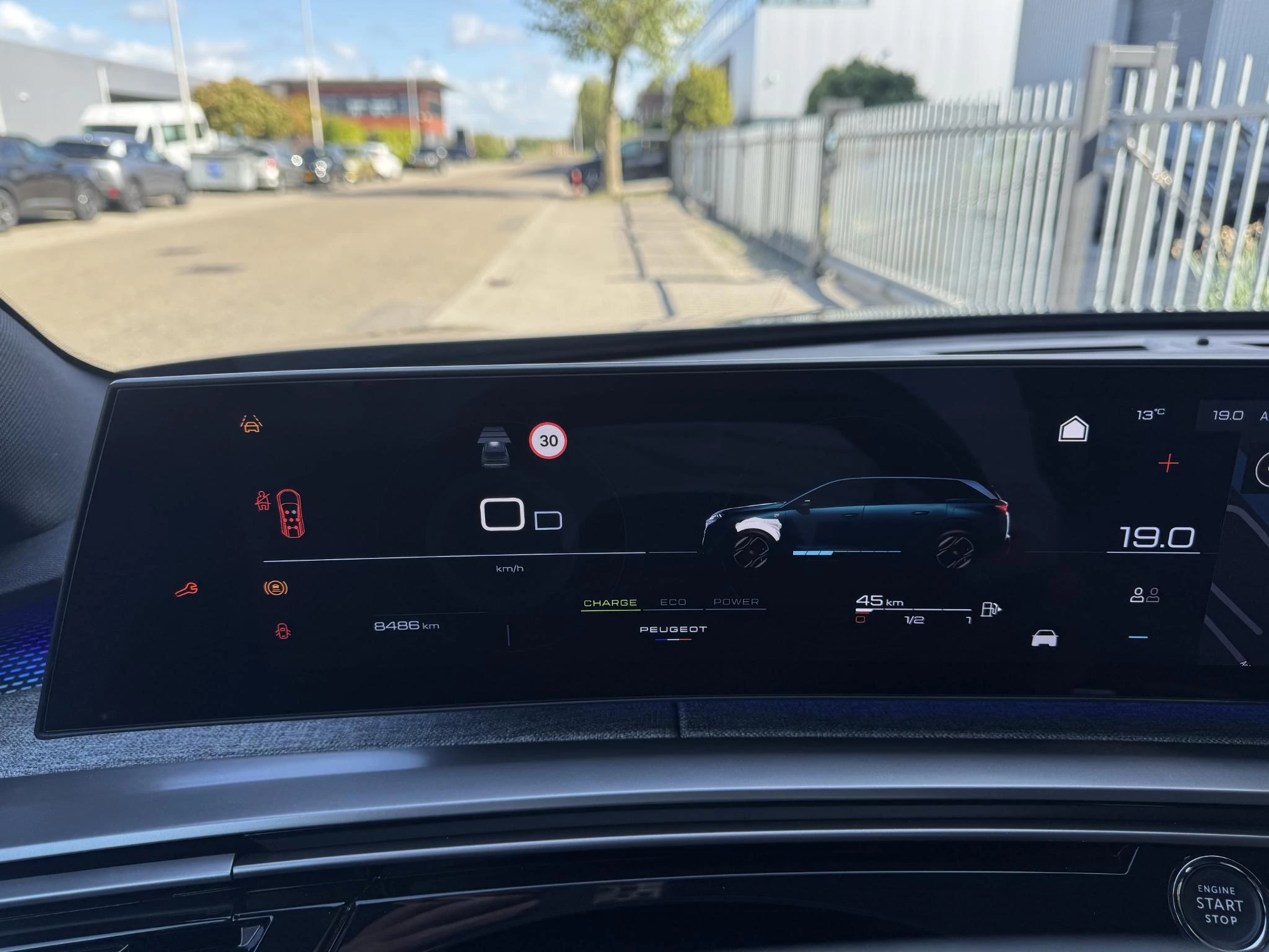 Peugeot-5008-image-20