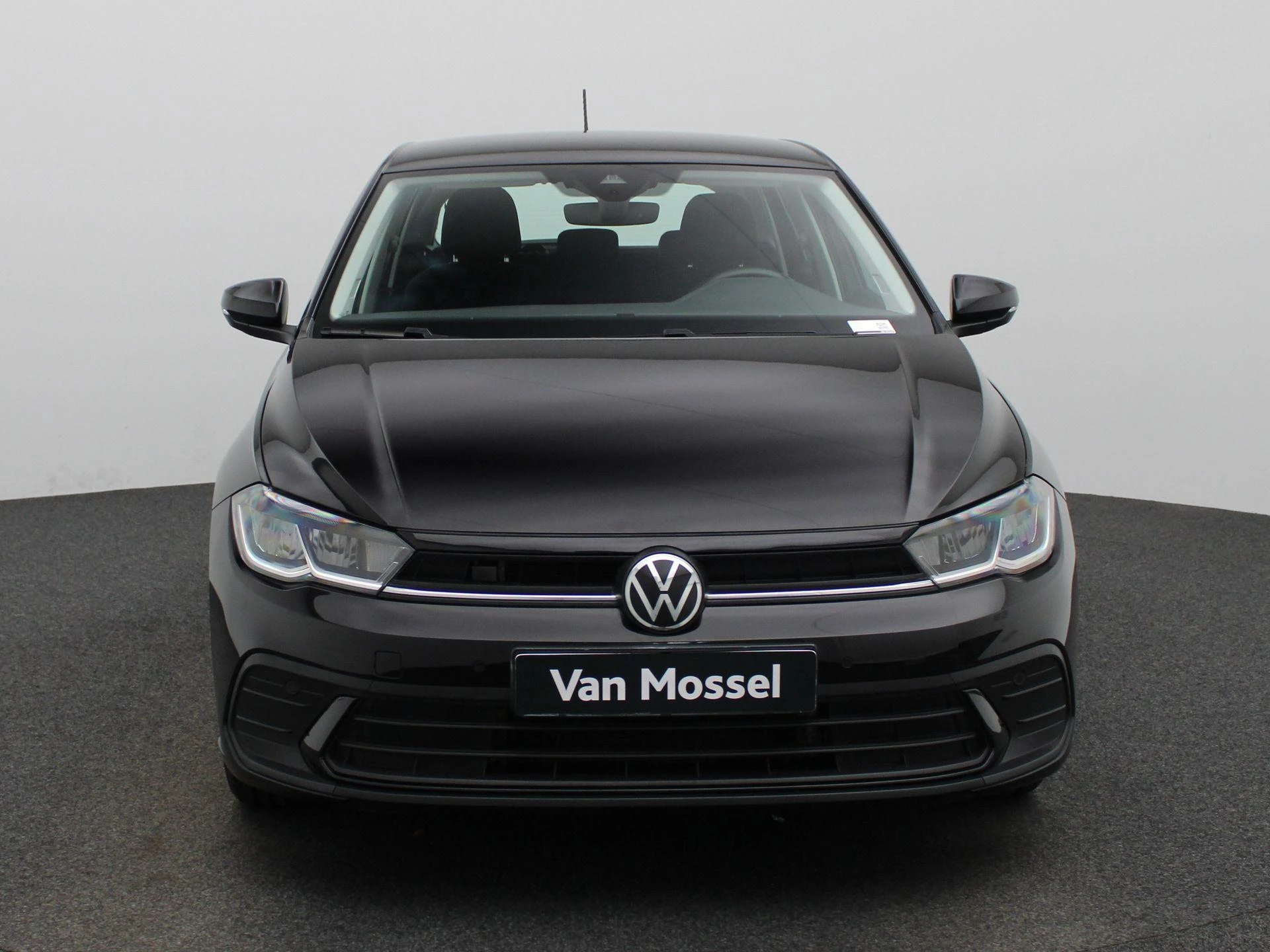 Volkswagen-Polo-image-3