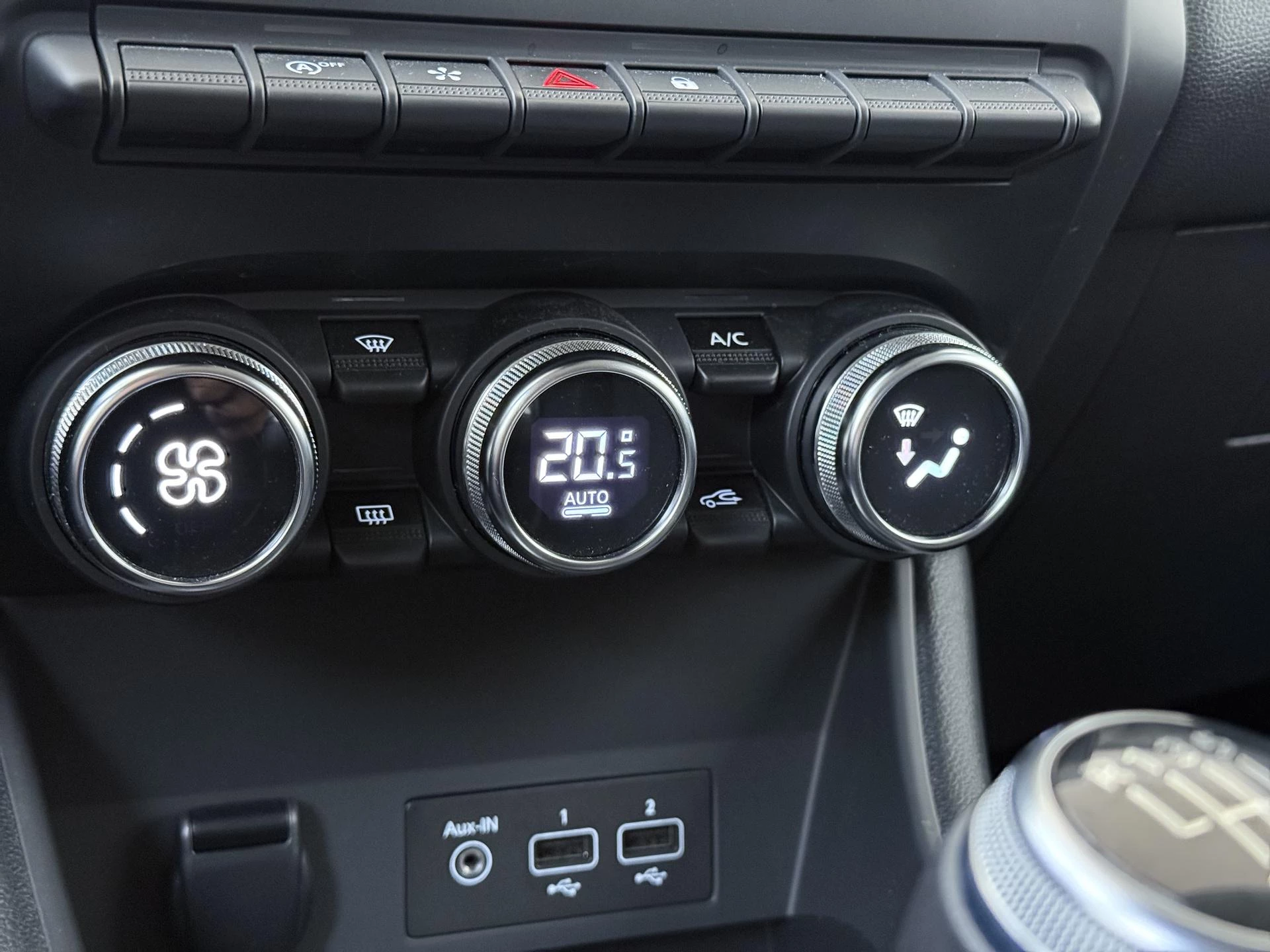 Renault-Captur-image-17