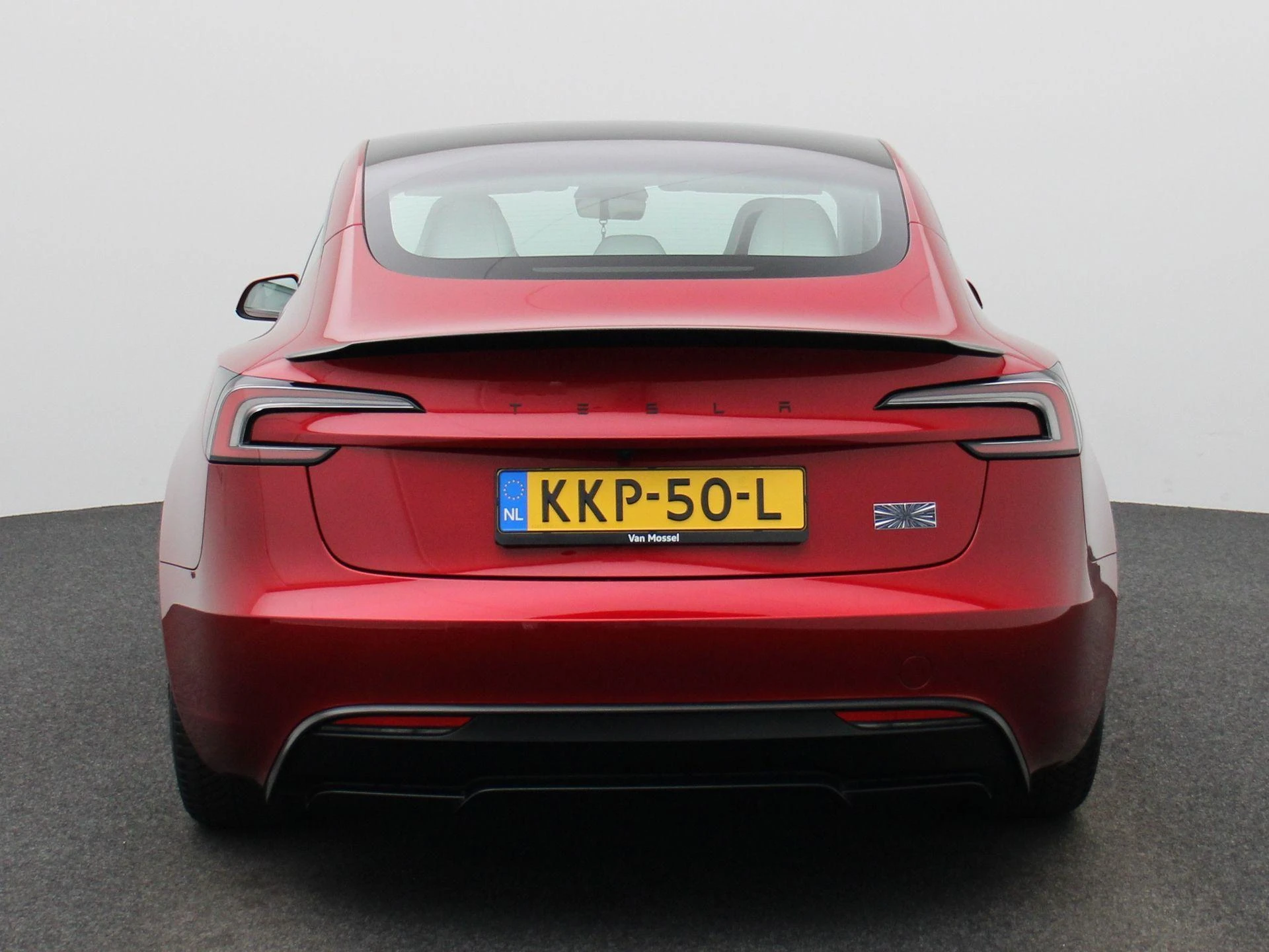 Tesla-Model 3-image-4