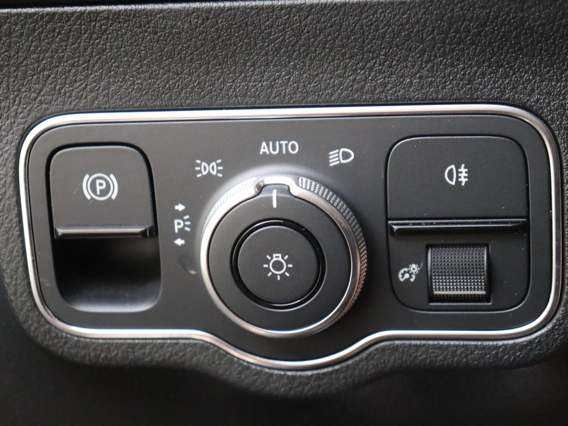 Mercedes-Benz-B-Klasse-image-24