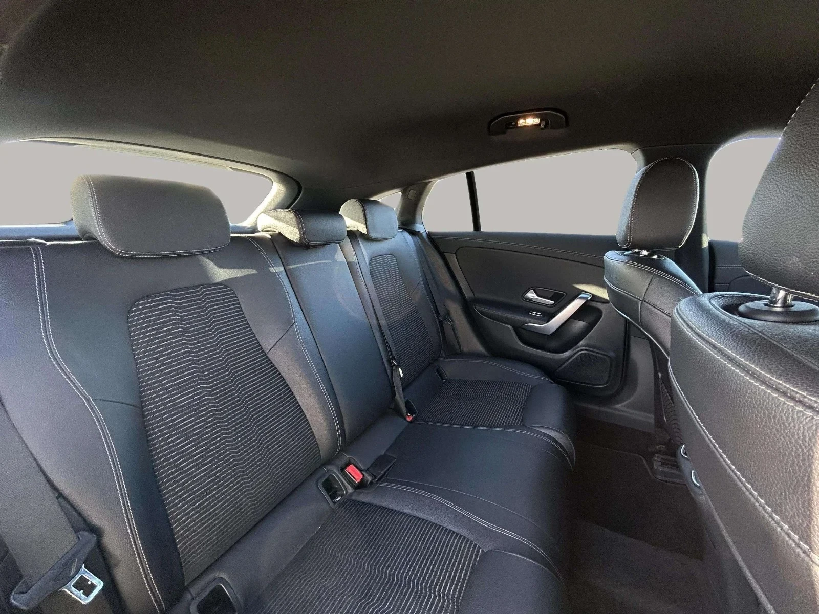 Mercedes-Benz-CLA-image-14