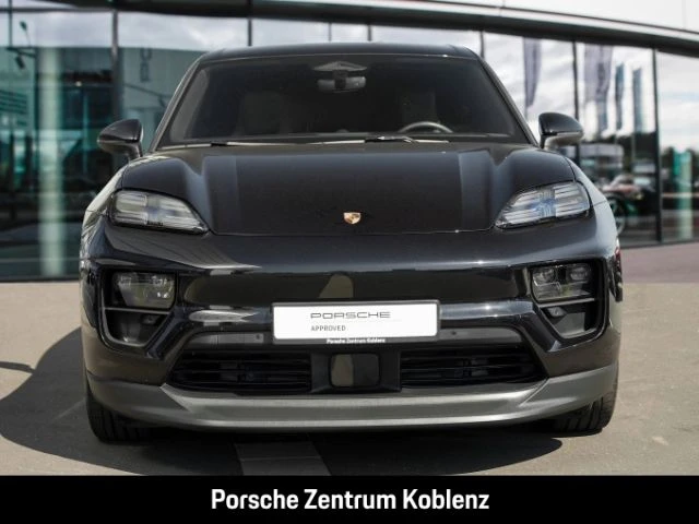Porsche Macan 4 -
