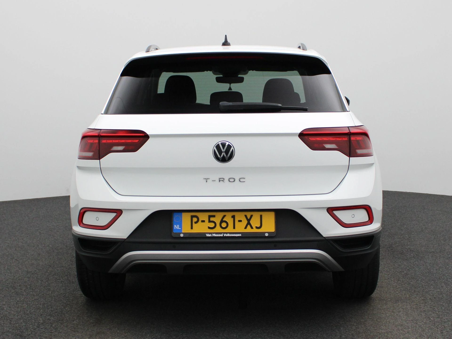 Volkswagen-T-Roc-image-4