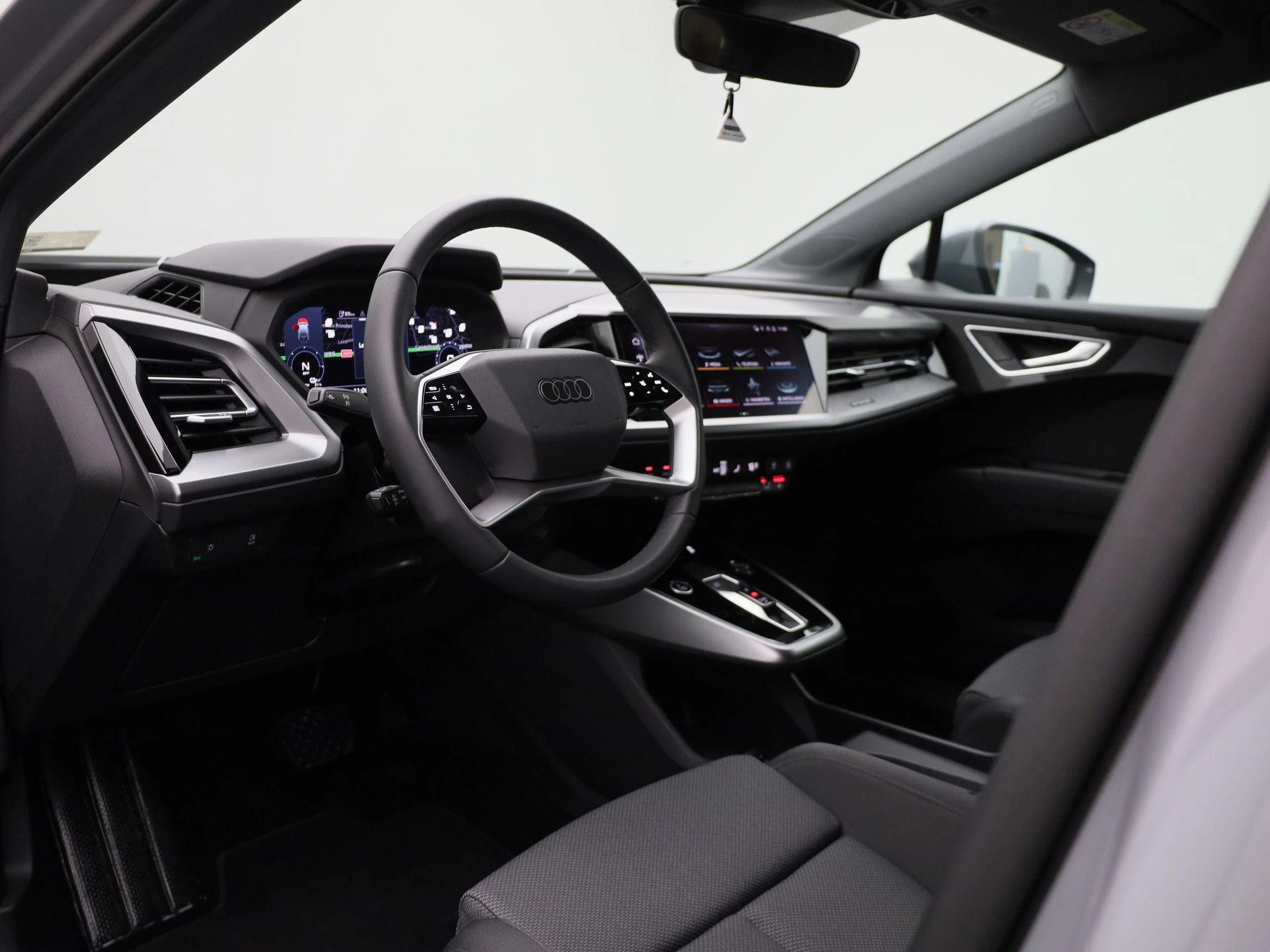 Audi-Q4 e-tron-image-33