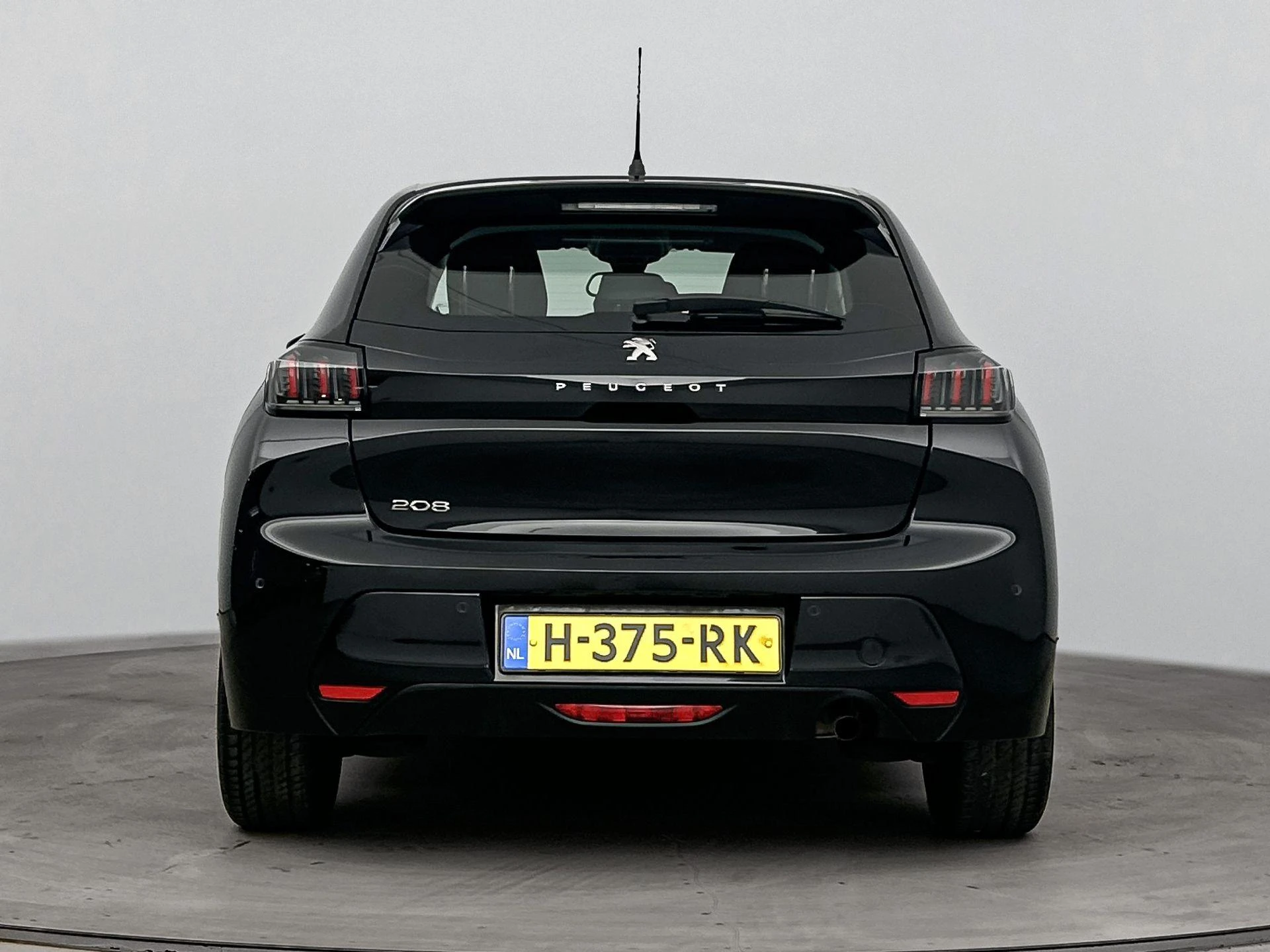 Peugeot-208-image-2