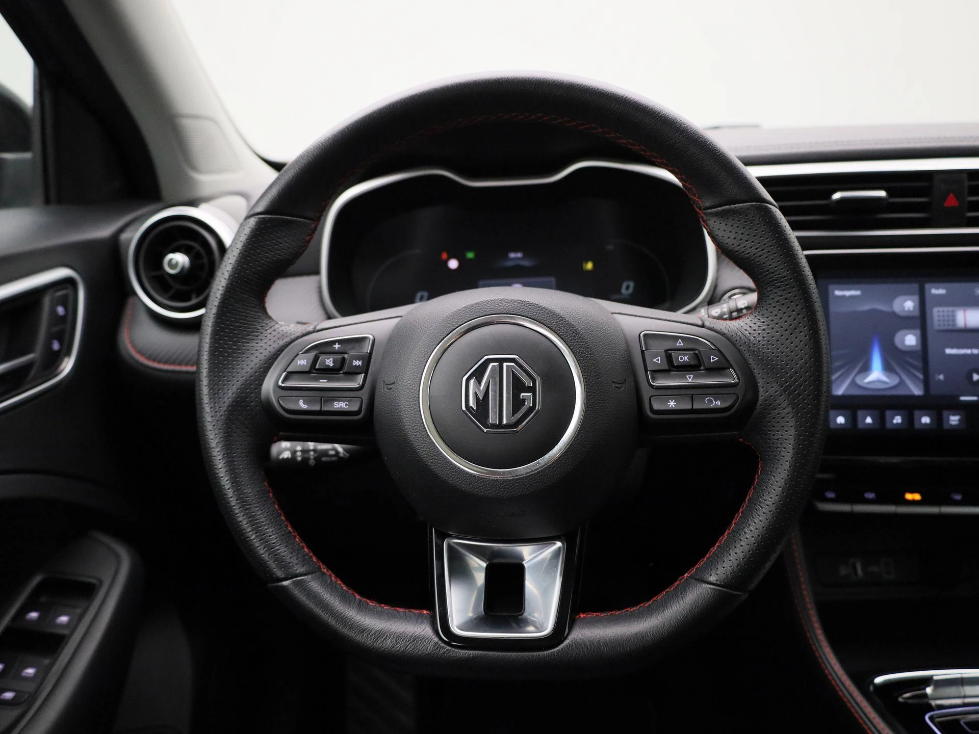 MG-ZS EV-image-6