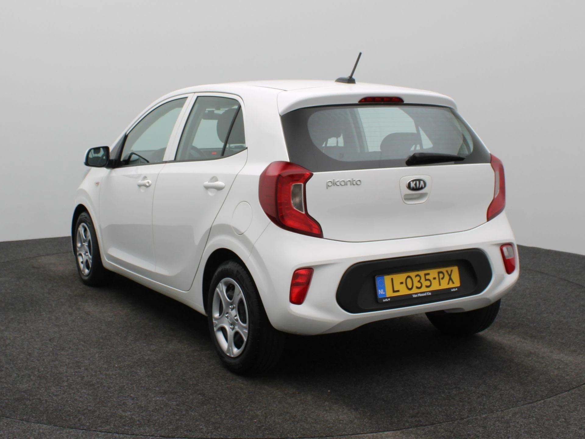 Kia-Picanto-image-3