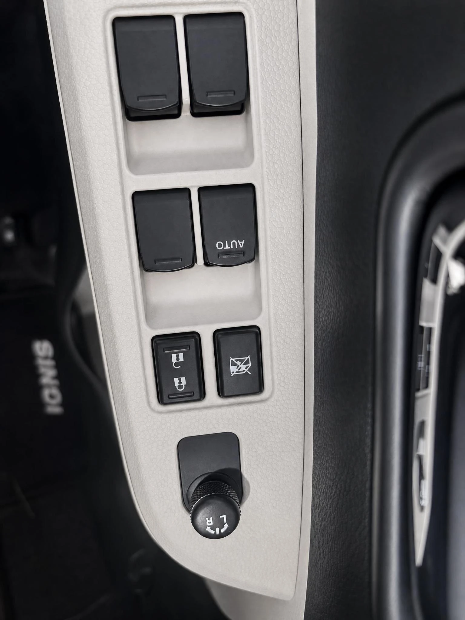Suzuki-Ignis-image-13